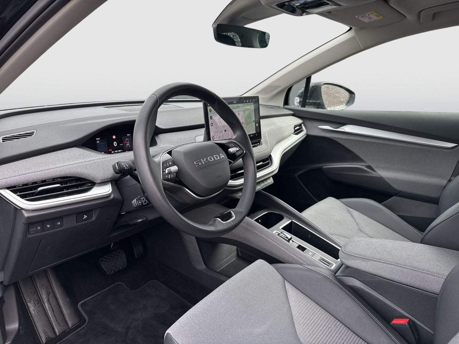 Skoda Enyaq 85 LOFT WÄRMEPUMPE PANO AHK CAM ACC LM20