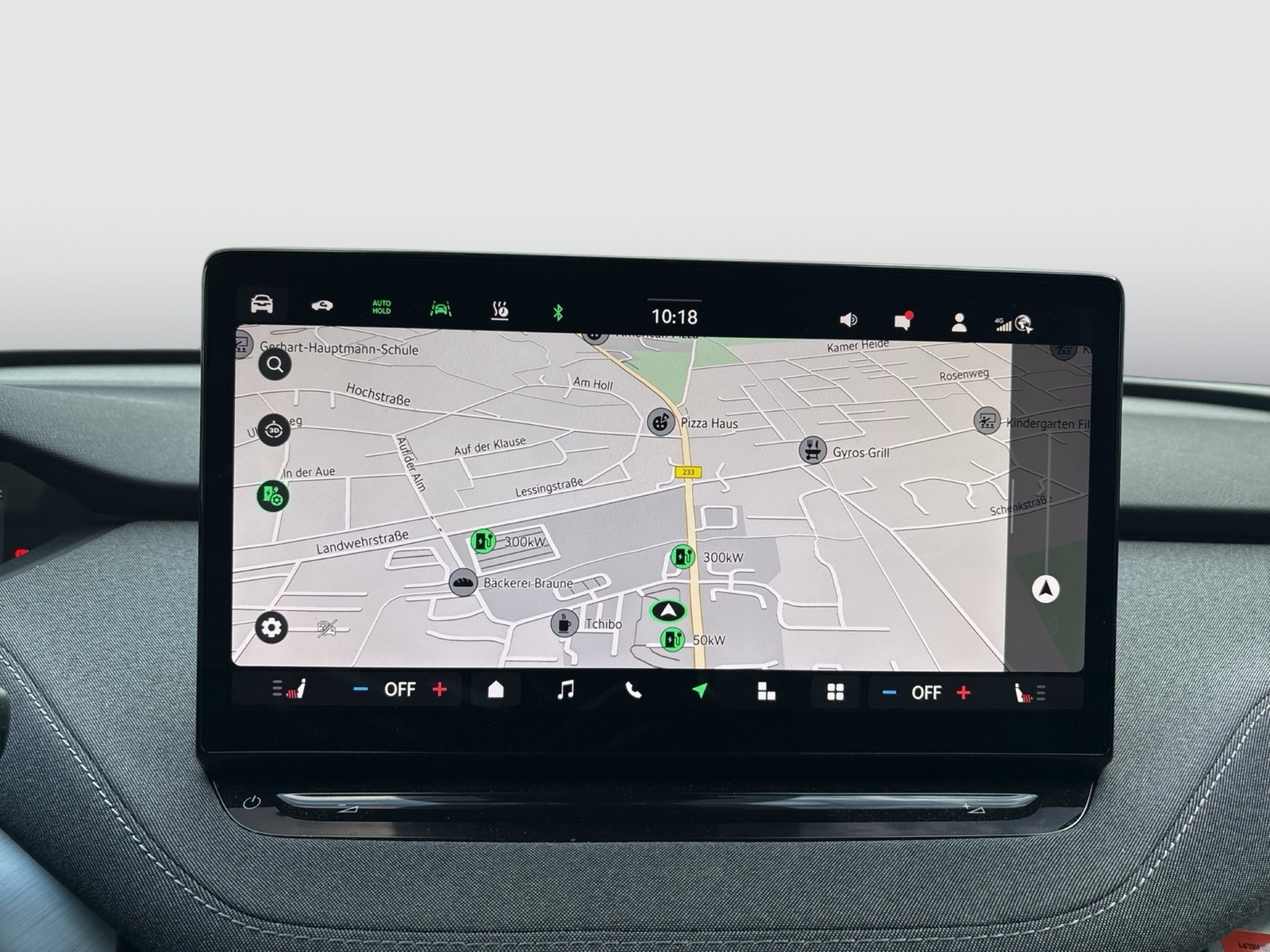 Skoda Enyaq 85 LOFT WÄRMEPUMPE AHK CAM ACC LM20 MATRIX