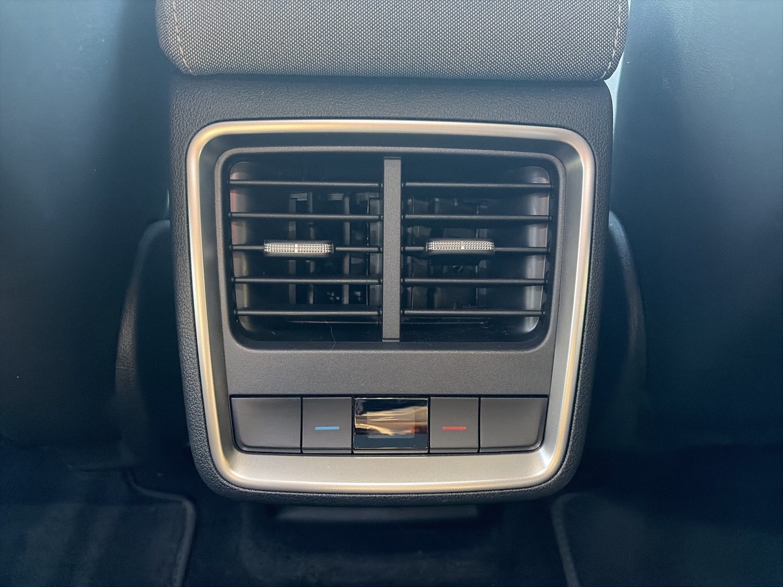 Skoda Enyaq 85 LOFT WÄRMEPUMPE AHK CAM ACC LM20 MATRIX