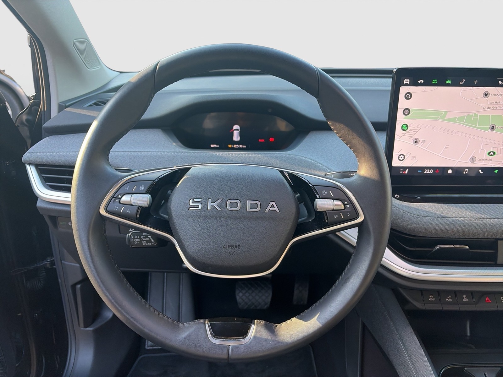 Skoda Enyaq 85 LOFT WÄRMEPUMPE AHK CAM ACC LM20 MATRIX