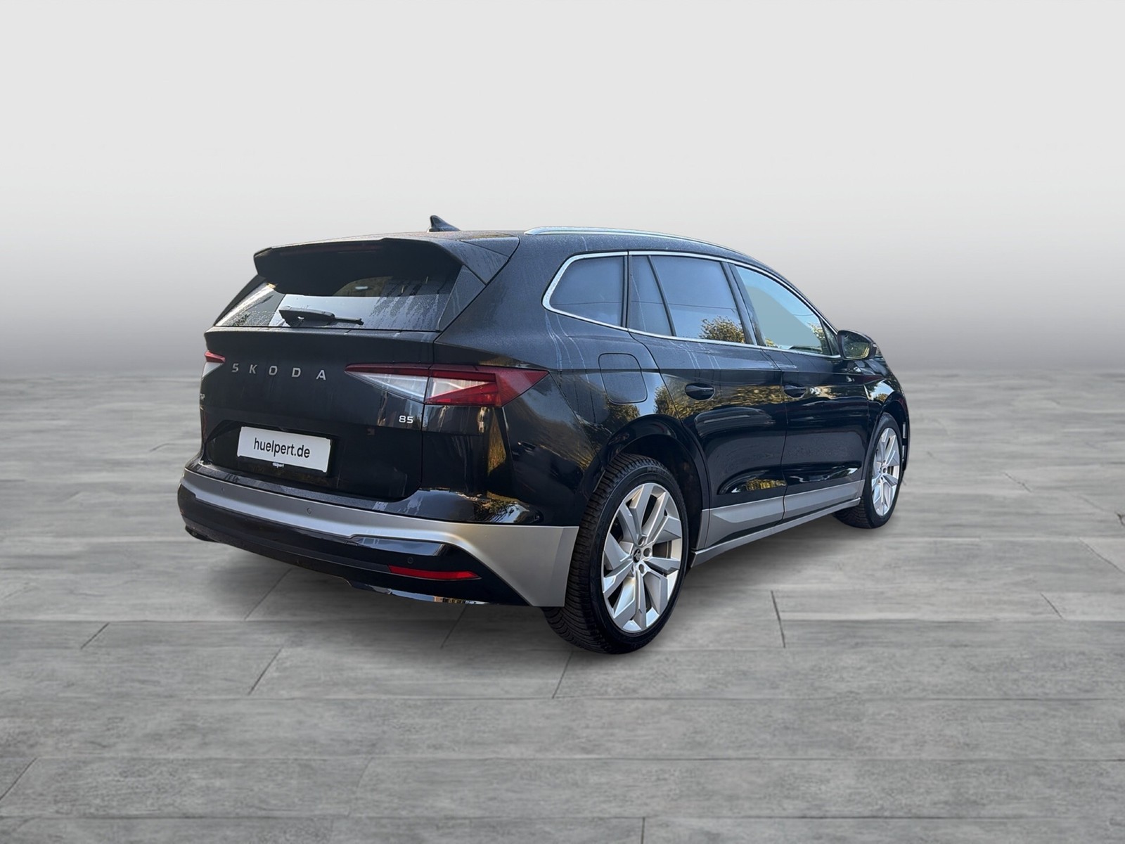 Skoda Enyaq 85 LOFT WÄRMEPUMPE AHK CAM ACC LM20 MATRIX