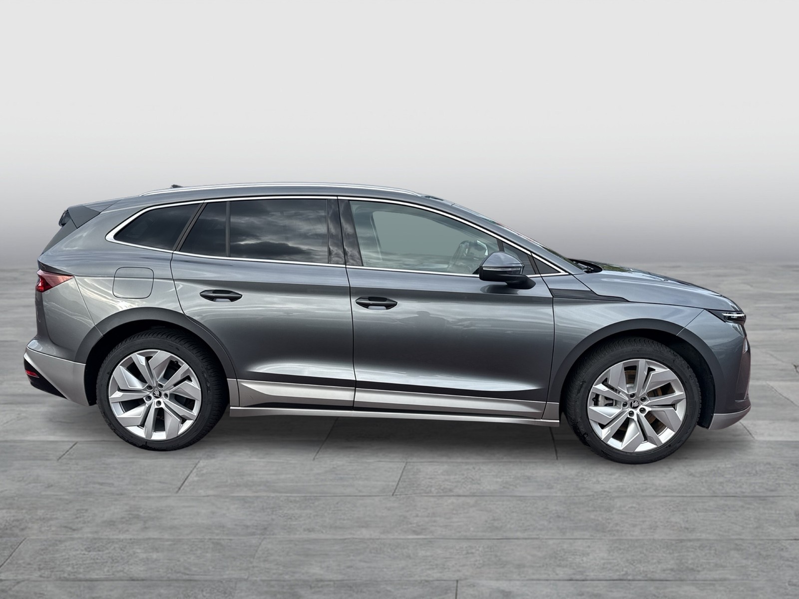 Skoda Enyaq 85 LOFT WÄRMEPUMPE PANO AHK CAM ACC LM20