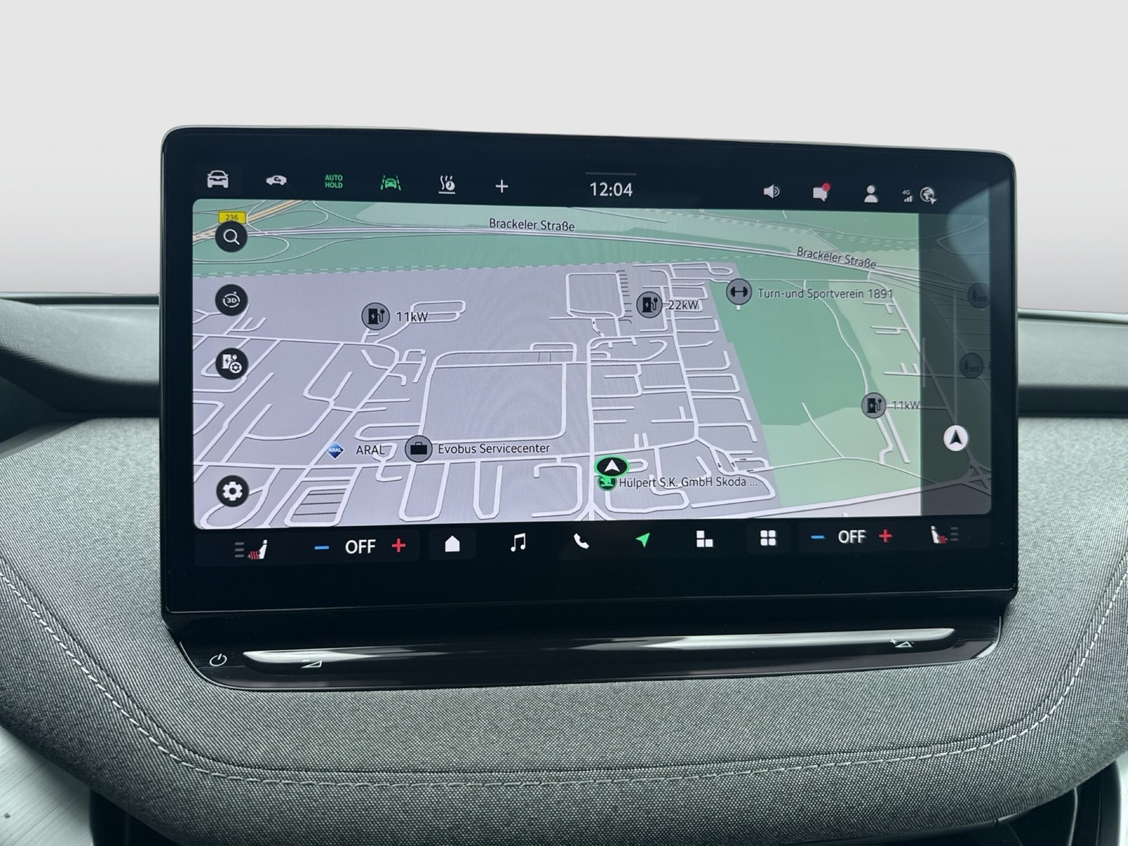 Skoda Enyaq 85 LOFT WÄRMEPUMPE PANO AHK CAM ACC LM20