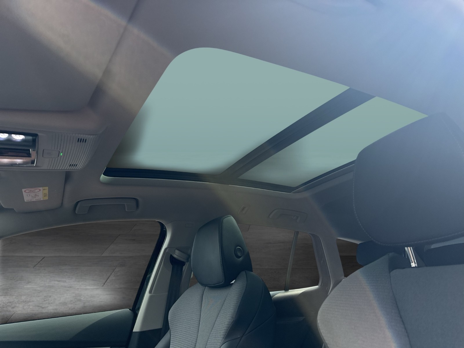 Skoda Enyaq 85 LOFT WÄRMEPUMPE PANO AHK CAM ACC LM20