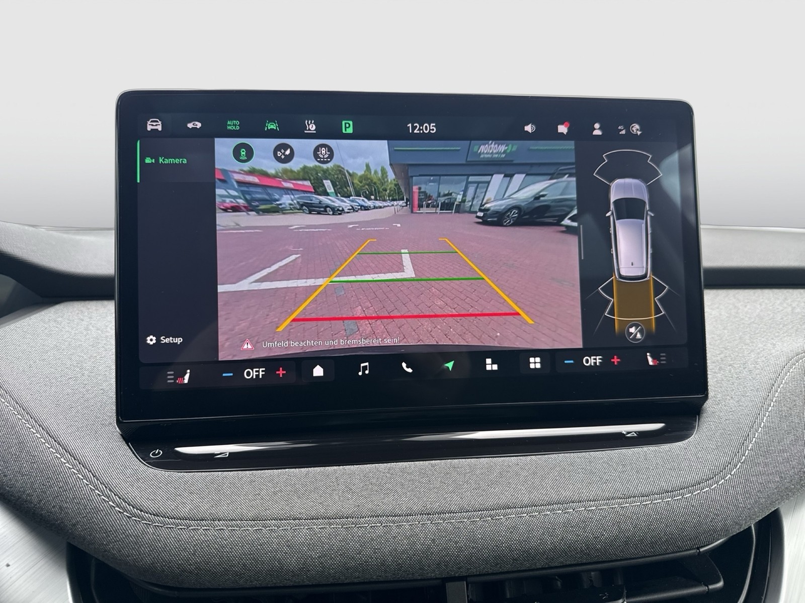 Skoda Enyaq 85 LOFT WÄRMEPUMPE PANO AHK CAM ACC LM20