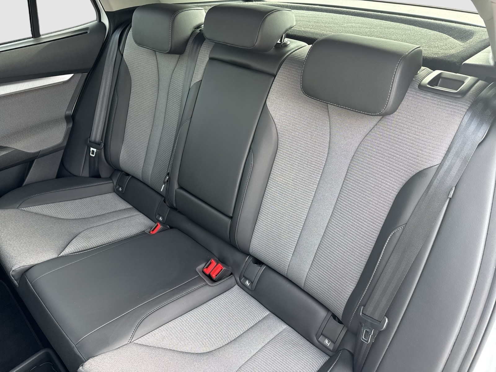 Skoda Enyaq Coupé 85 LOFT WÄRMEPUMPE PANO AHK CAM ACC