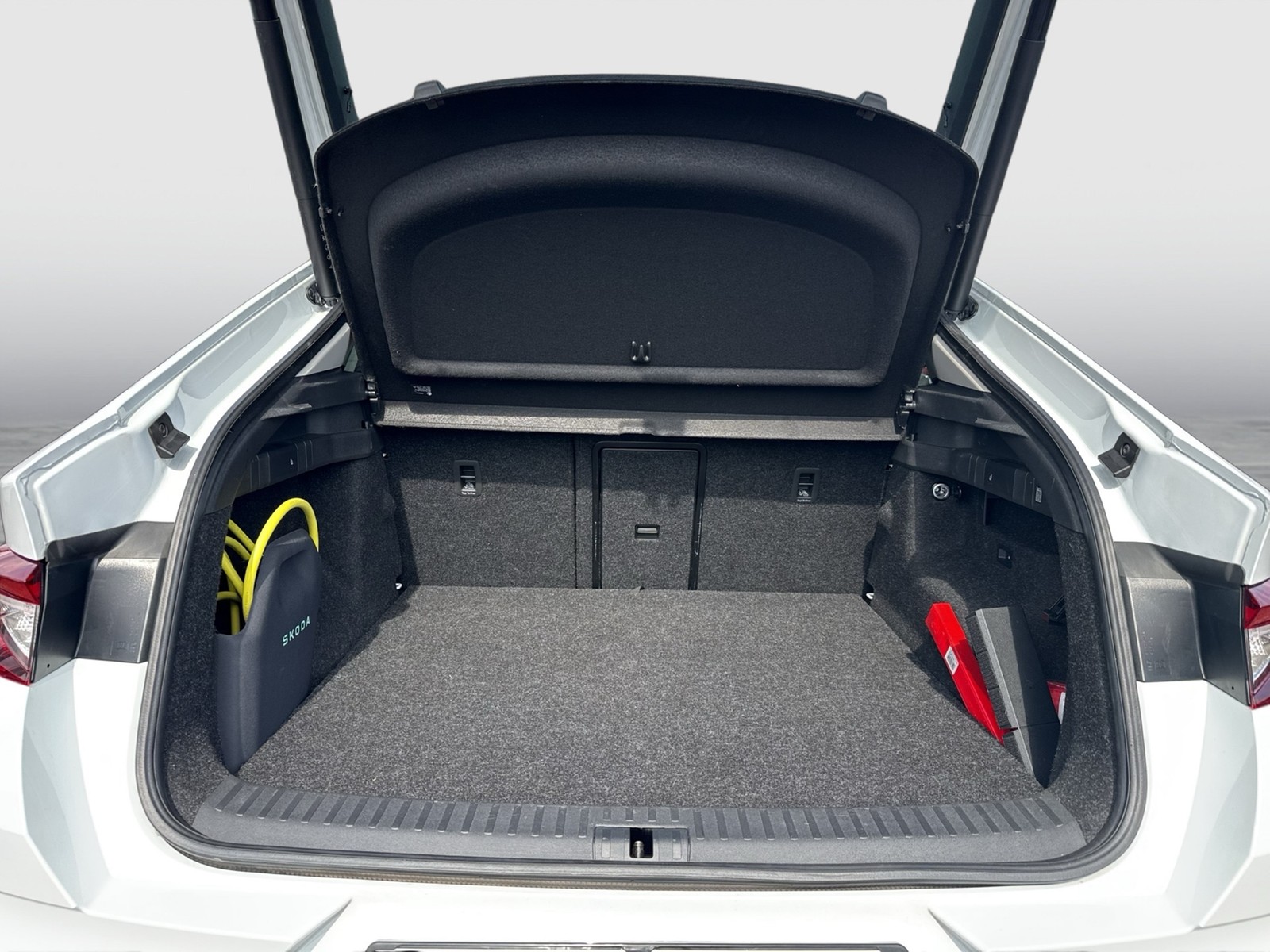 Skoda Enyaq Coupé 85 LOFT WÄRMEPUMPE PANO AHK CAM ACC