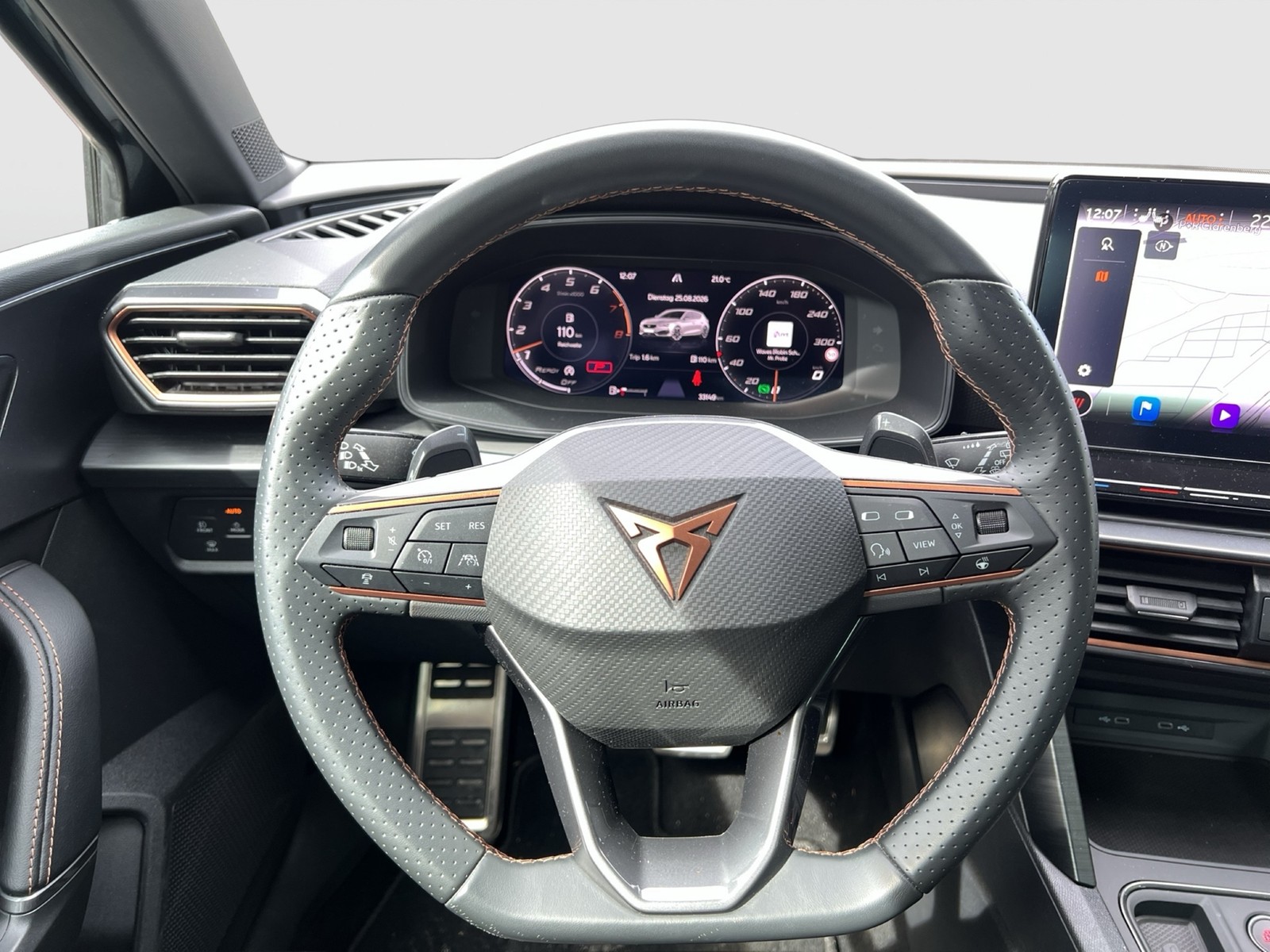 Cupra Leon 2.0 VZ AHK CAM ACC LM19 NAVI CARPLAY