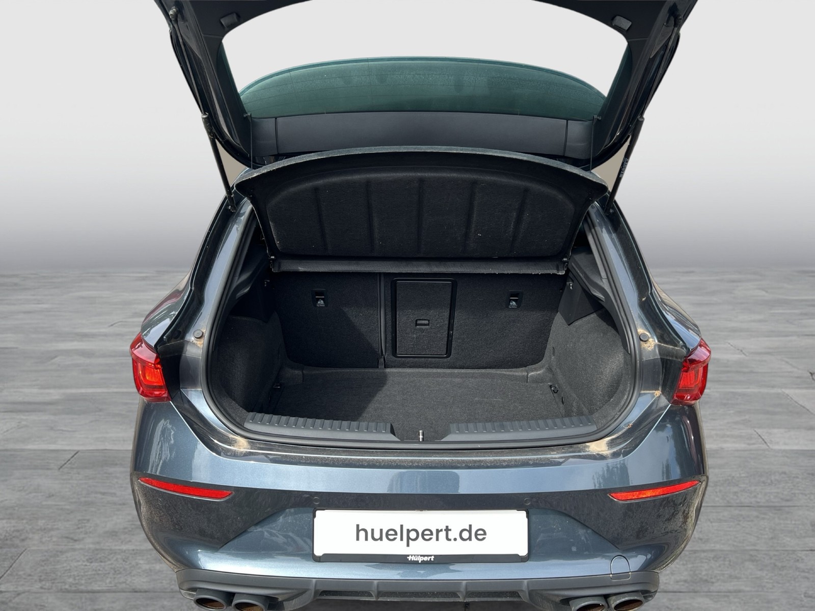 Cupra Leon 2.0 VZ AHK CAM ACC LM19 NAVI CARPLAY