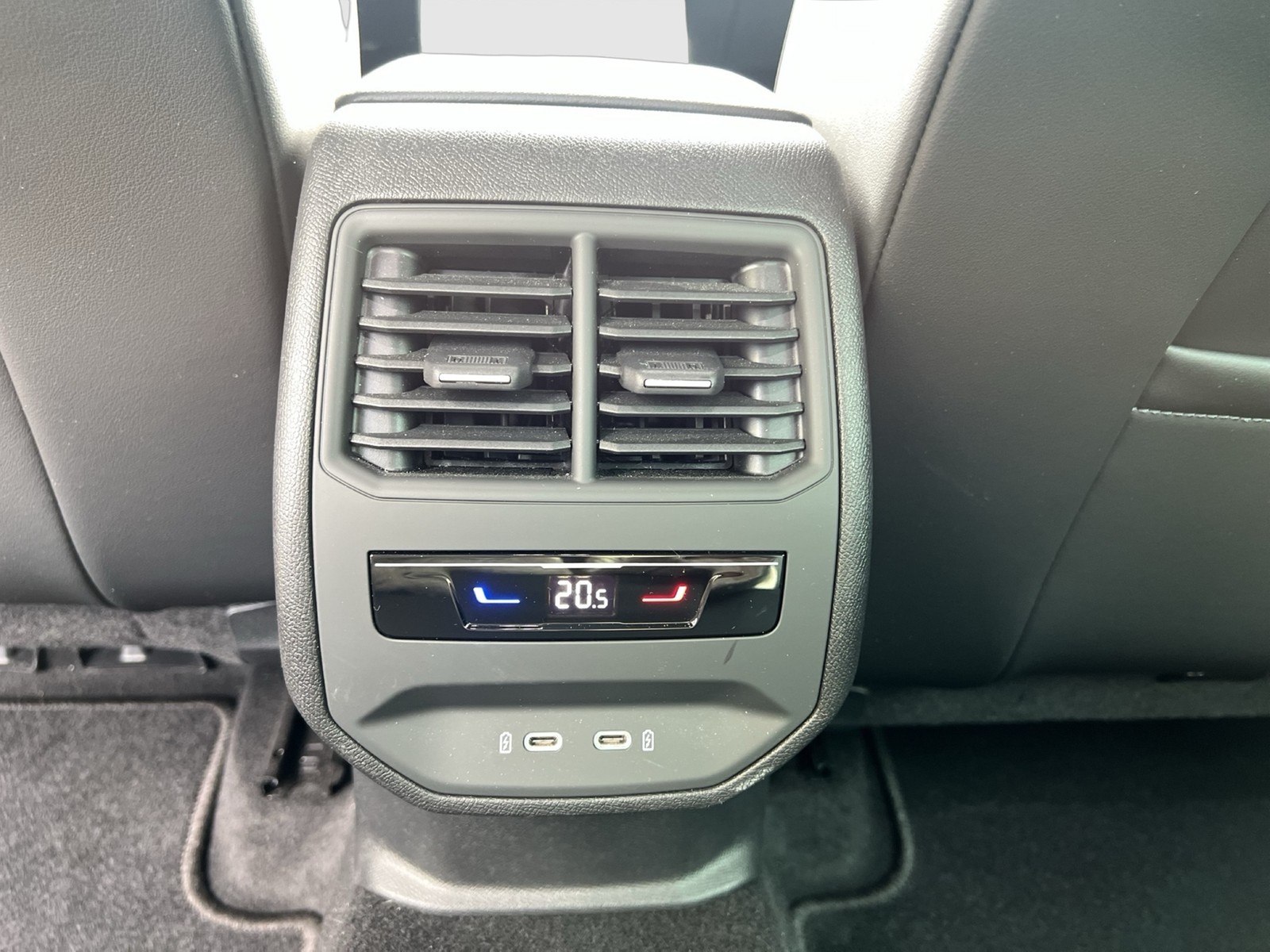 Cupra Leon ST 2.0 VZ CAM ACC LM19 NAVI CARPLAY