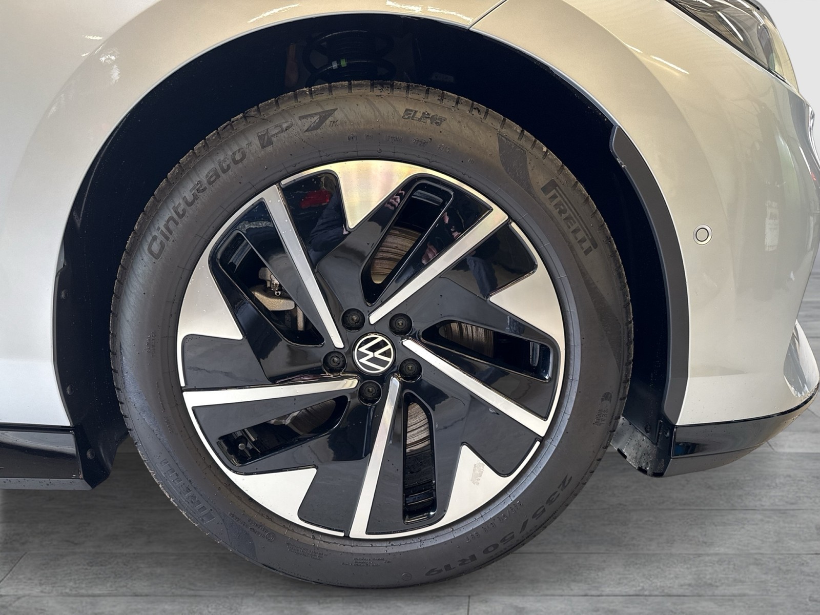 Volkswagen ID.7 Tourer PRO BLACK STYLE 360CAM ACC LM19 NAVI