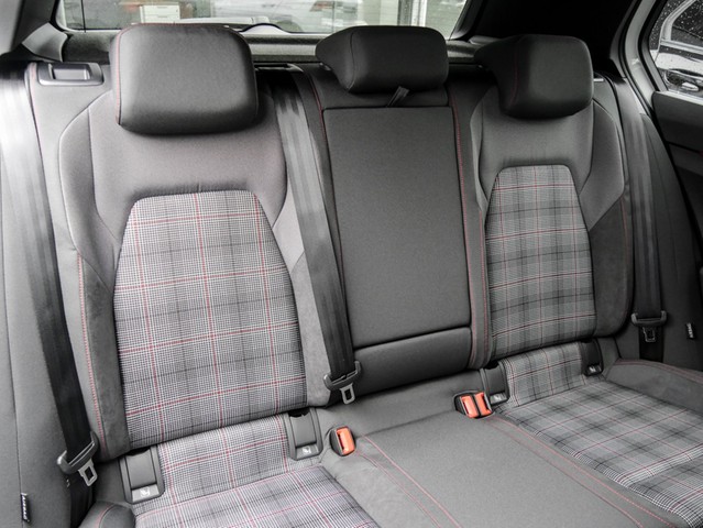 Volkswagen Golf VIII 2.0 GTI BLACKSTYLE CAM ACC LM18 MATRIX