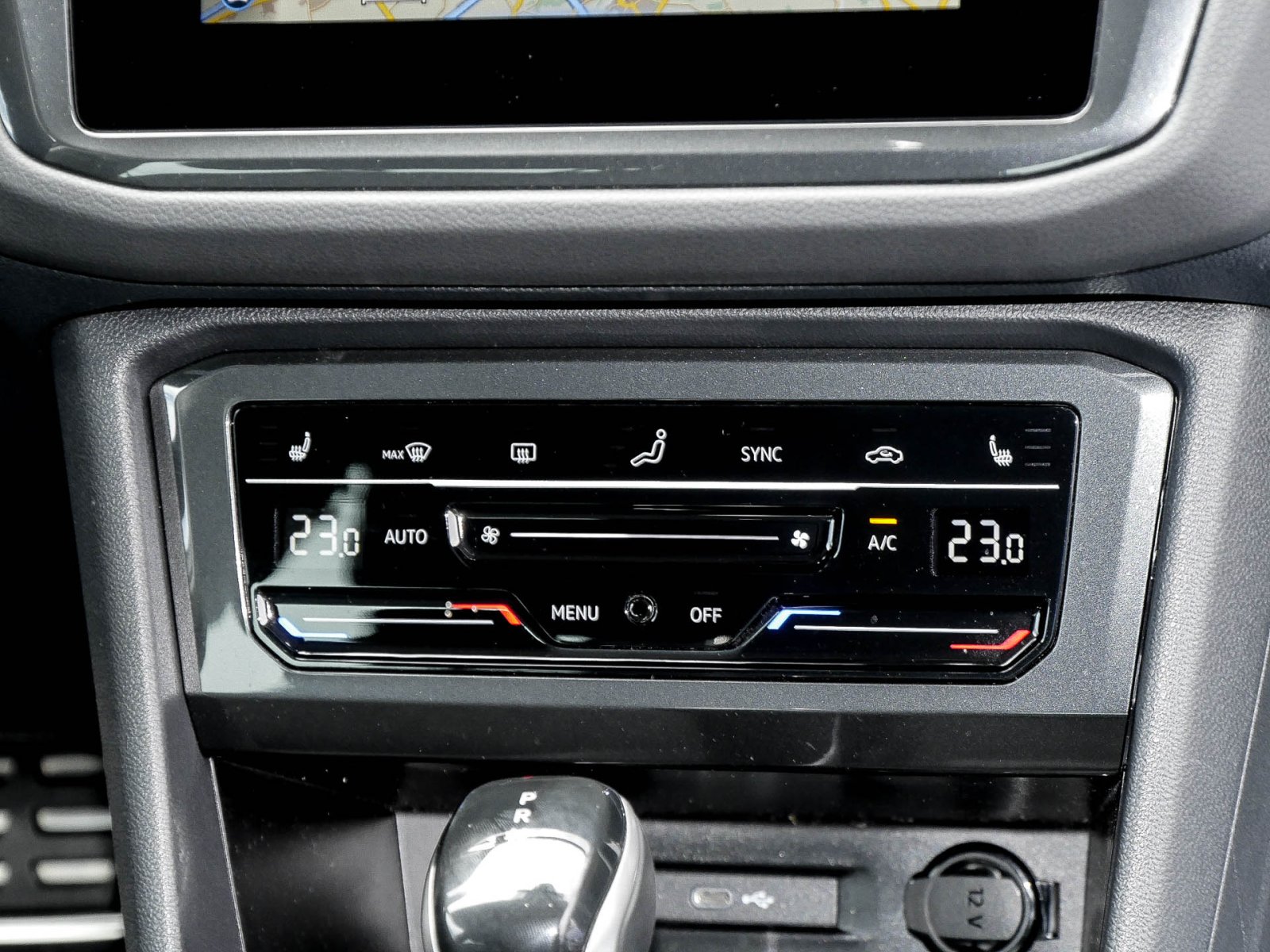 Volkswagen Tiguan 1.5 MOVE AHK CAM ACC NAVI SITZHEIZUNG