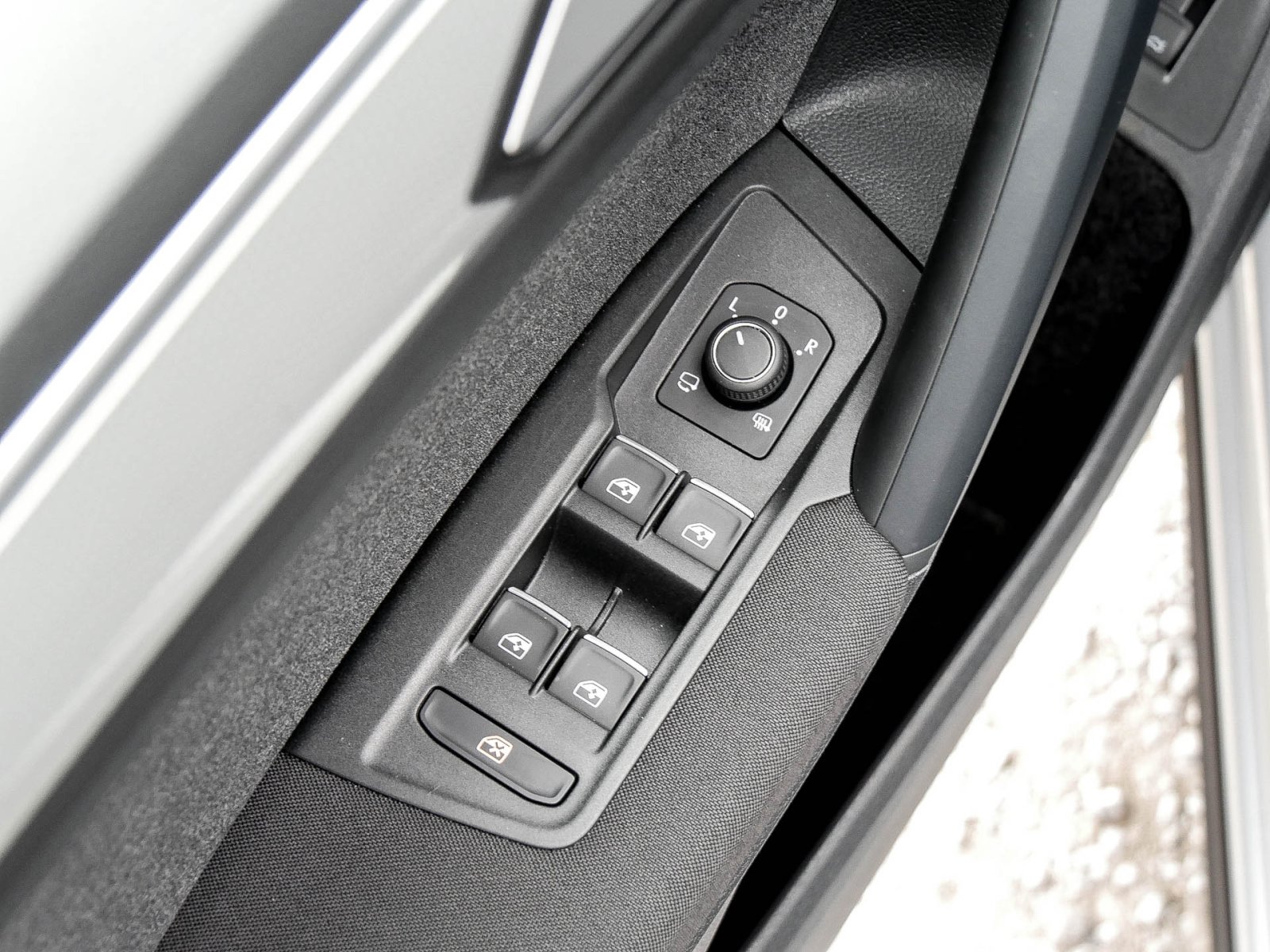 Volkswagen Tiguan 1.5 MOVE AHK CAM ACC NAVI SITZHEIZUNG