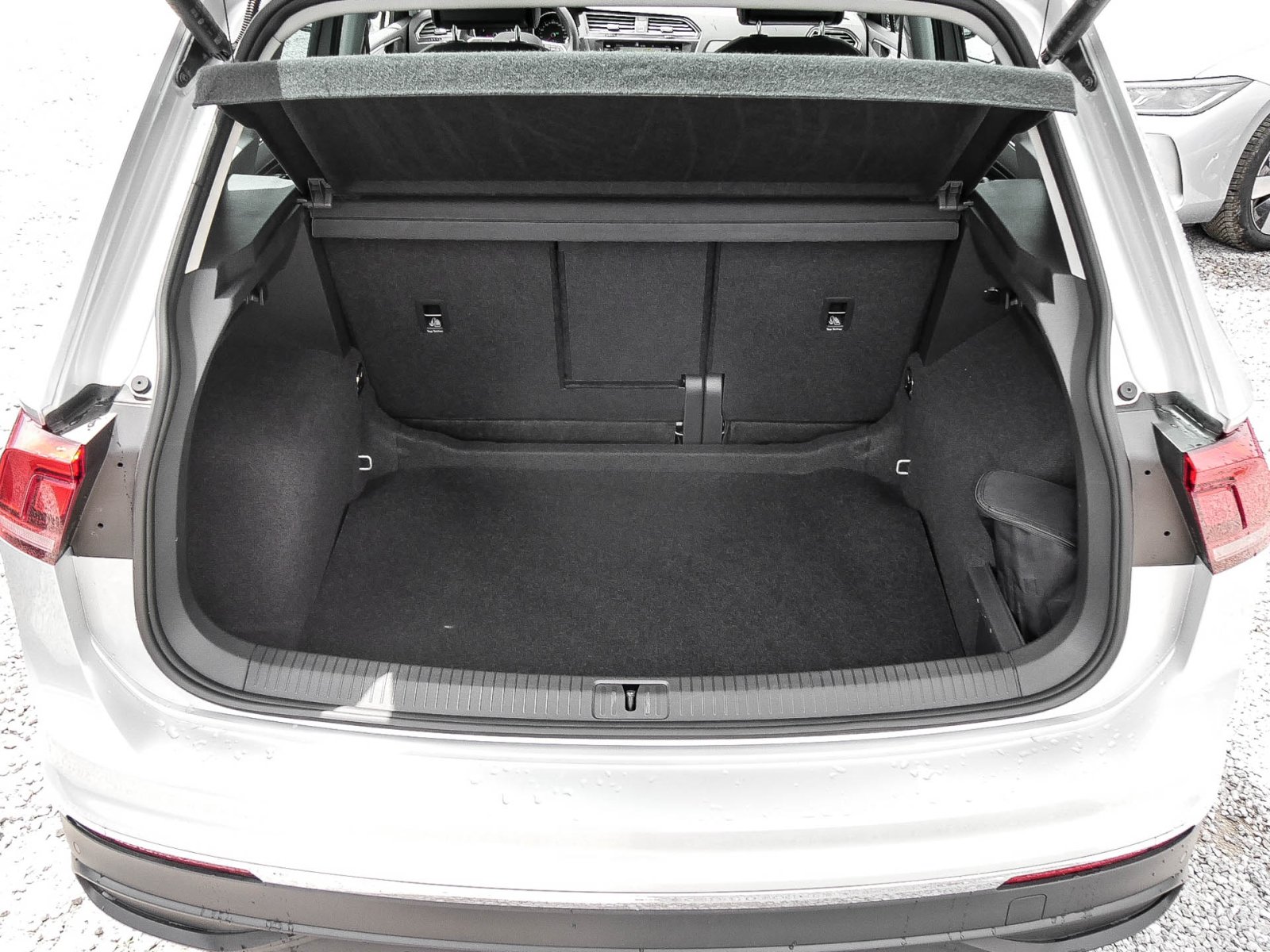 Volkswagen Tiguan 1.5 MOVE AHK CAM ACC NAVI SITZHEIZUNG