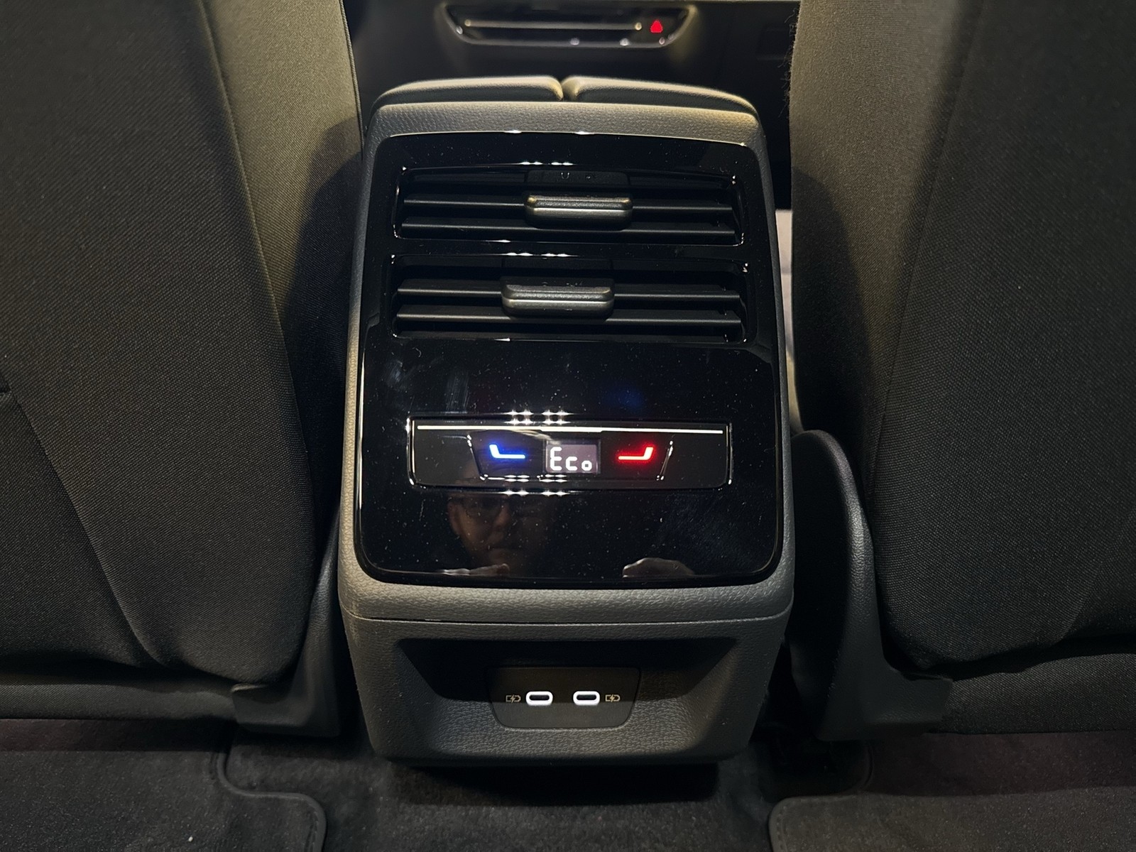 Volkswagen ID.7 Tourer PRO BLACK STYLE AHK CAM ACC LM19 NAVI