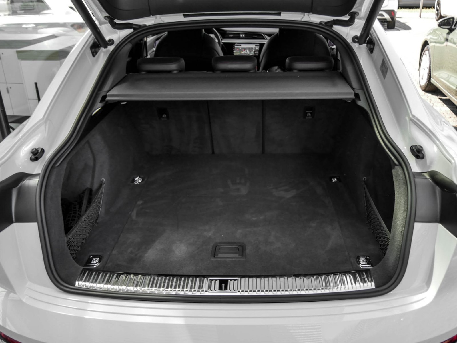 Audi SQ8 e-tron Sportback quattro BLACKPAK B&O LM21