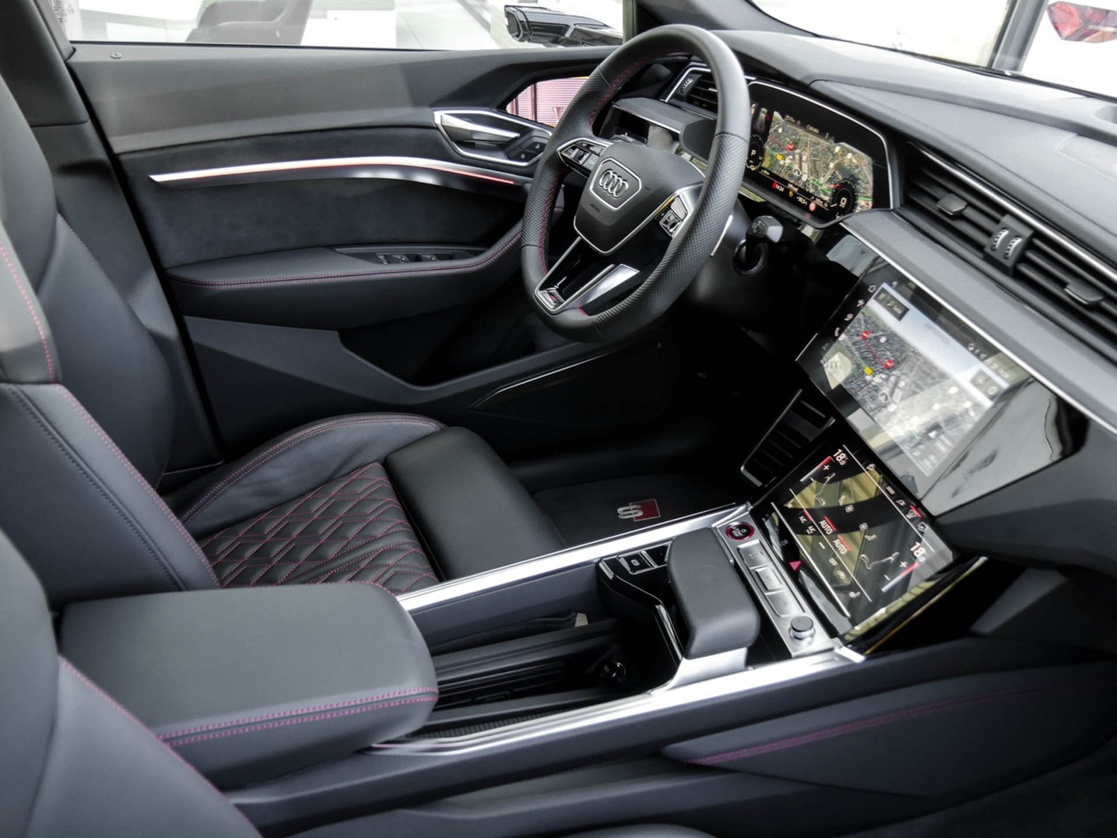 Audi SQ8 e-tron Sportback quattro BLACKPAK B&O LM21
