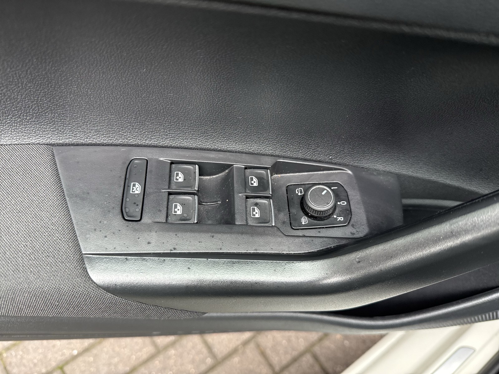Volkswagen Taigo 1.5 R-LINE PANO CAM ACC LM17 MATRIX NAVI