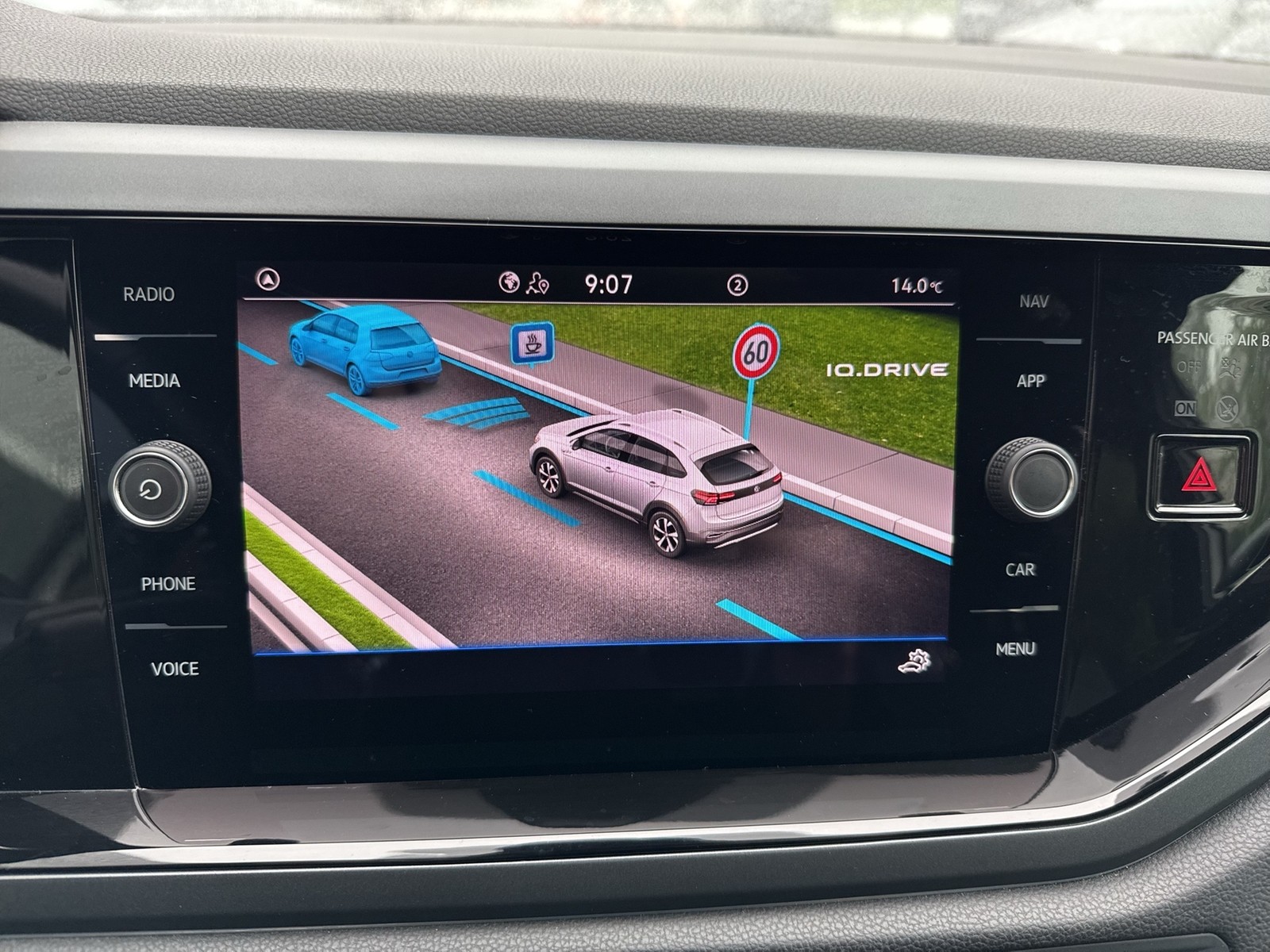 Volkswagen Taigo 1.5 R-LINE PANO CAM ACC LM17 MATRIX NAVI