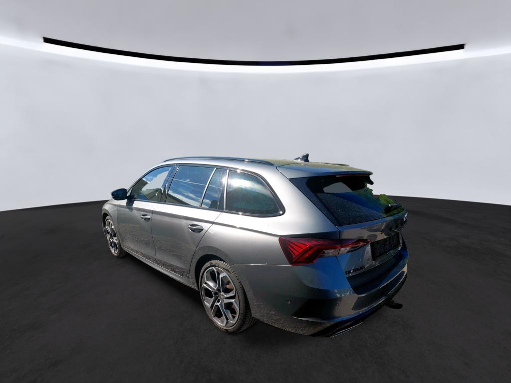 Skoda Octavia Combi 2.0 RS PLUS AHK CAM ACC LM19 NAVI