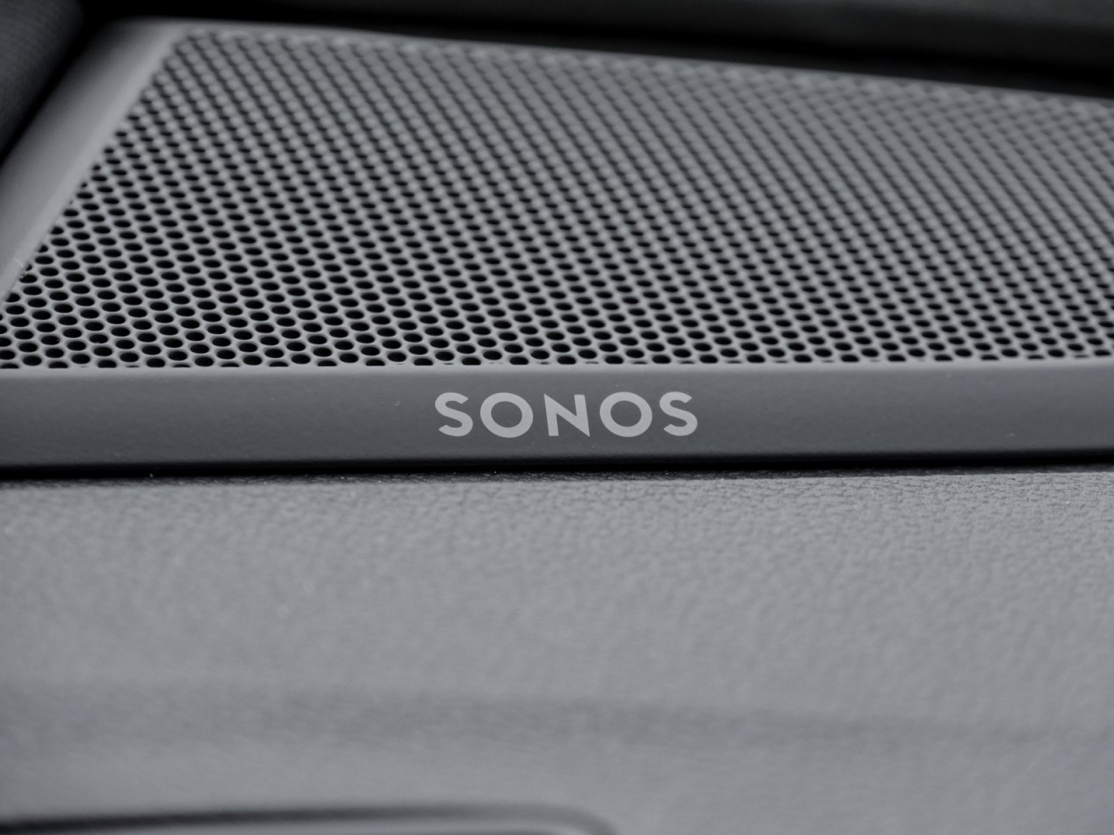 Audi Q3 40 TDI quattro S tronic S Line AHK+Pano+Carbon+SONOS+MatrixLED+