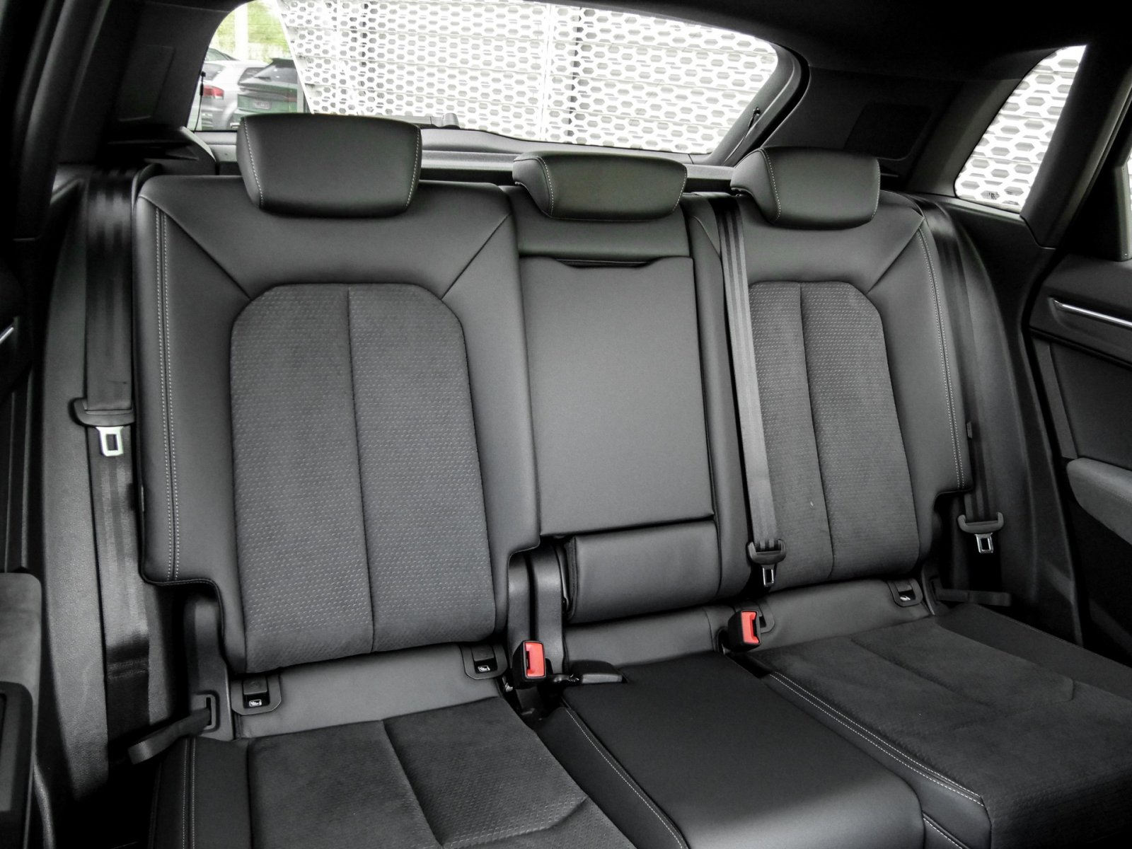 Audi Q3 40 TDI quattro S tronic S Line AHK+Pano+Carbon+SONOS+MatrixLED+