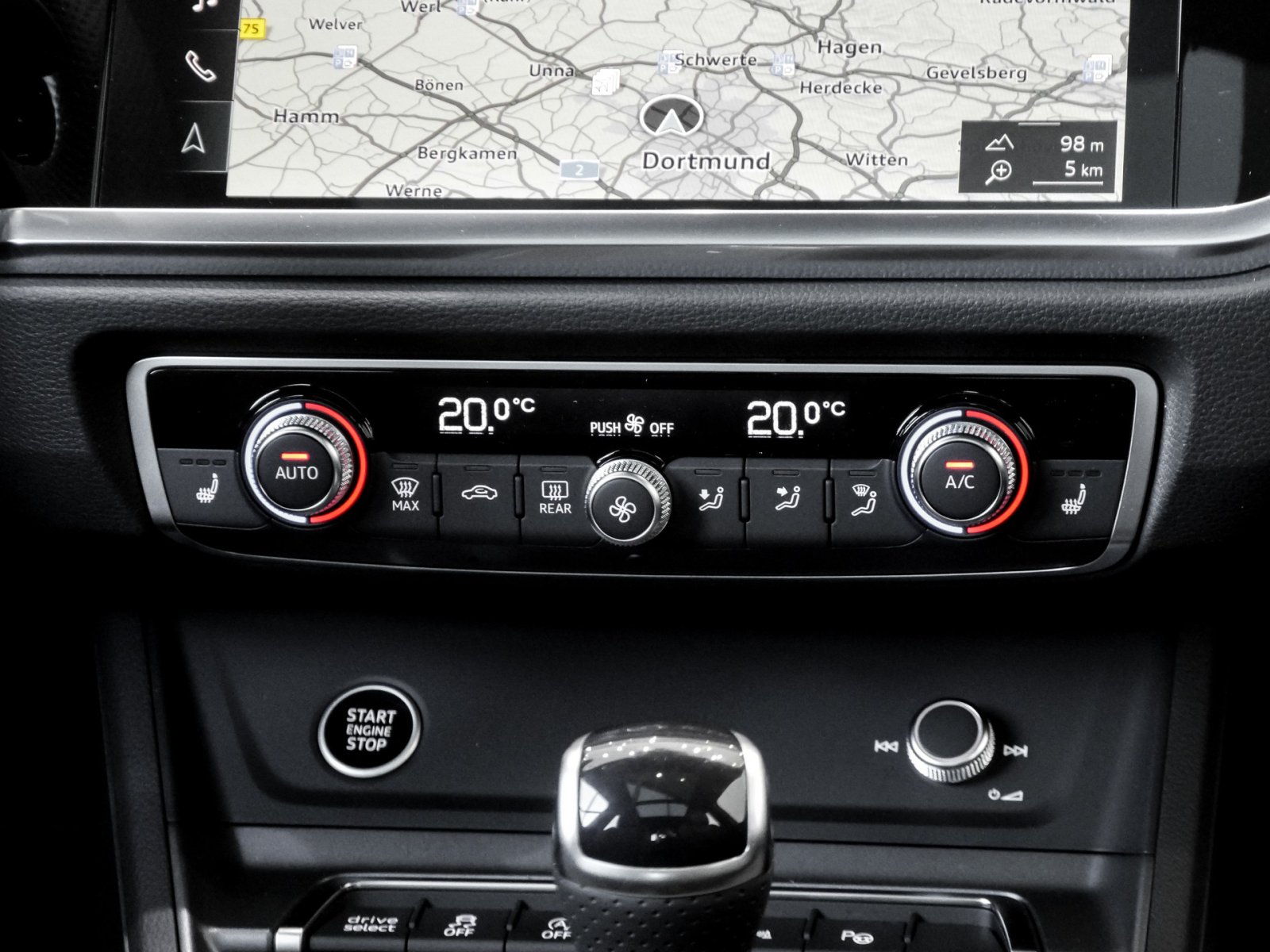 Audi Q3 40 TDI quattro S tronic S Line AHK+Assistenzpaket+Pano+Carbon+SONOS