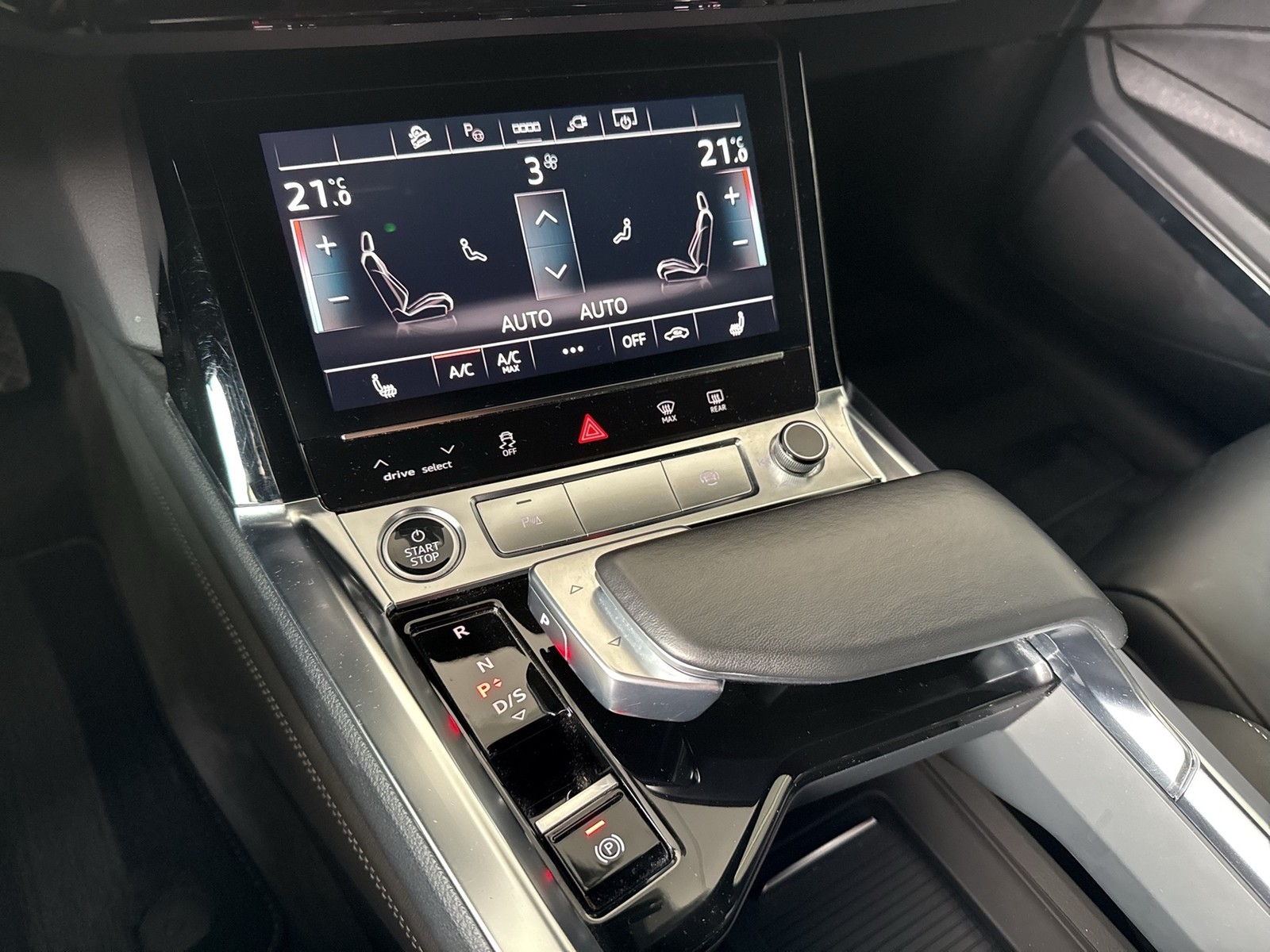 Audi e-tron 55 quattro S LINE B&O LM21 E-KLAPPE NAVI+