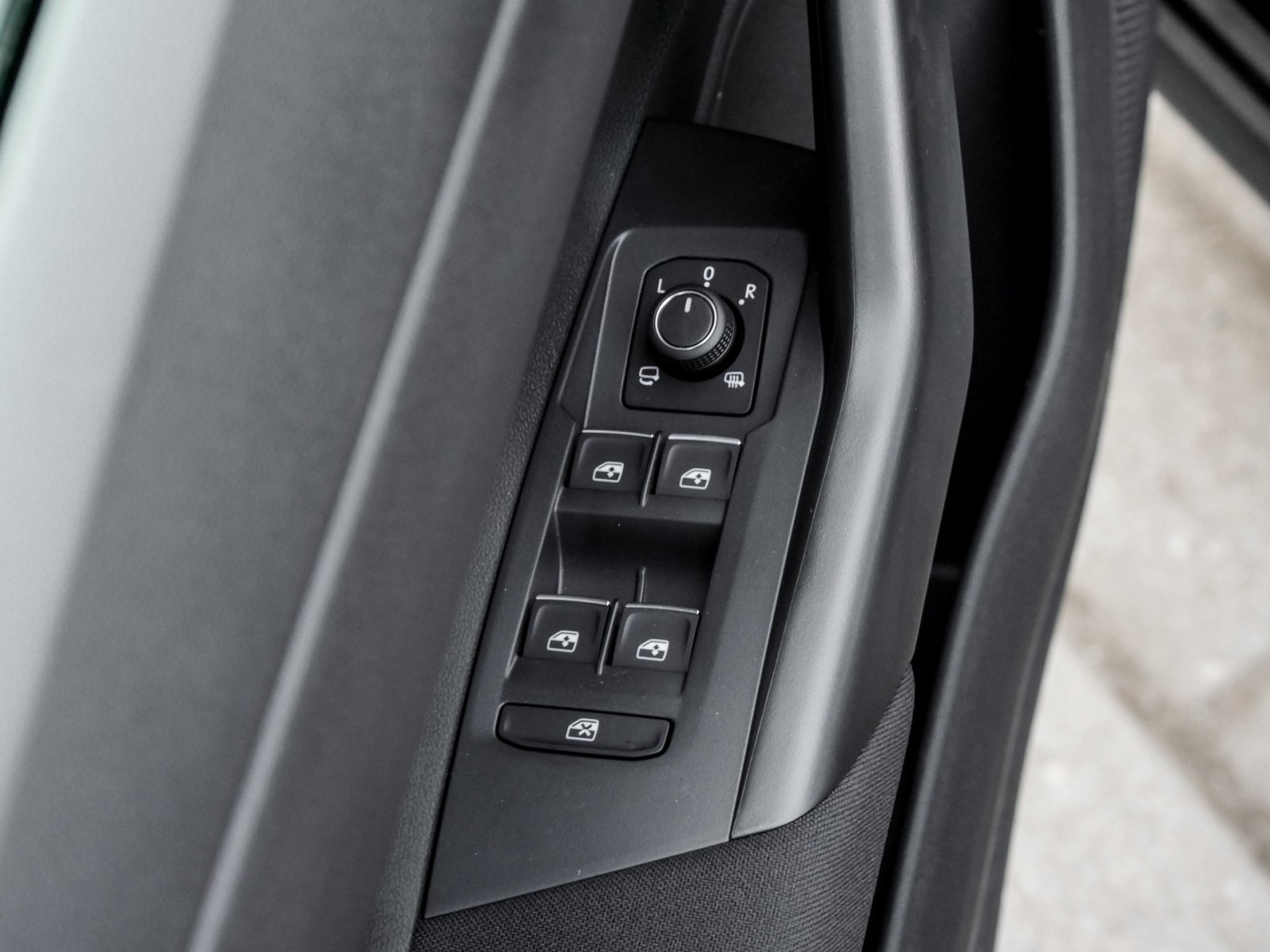 Volkswagen Polo 1.0 R-LINE CAM ACC LM17 NAVI CARPLAY SITZHZ