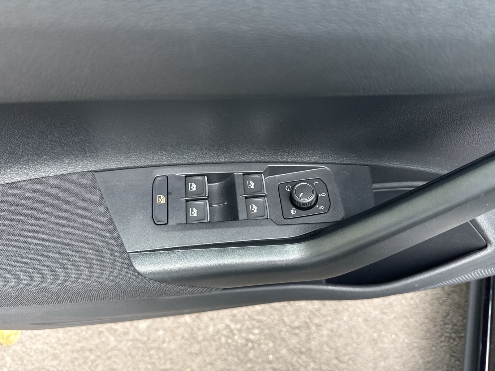 Volkswagen Polo 1.0 R-LINE CAM ACC LM17 NAVI CARPLAY SITZHZ