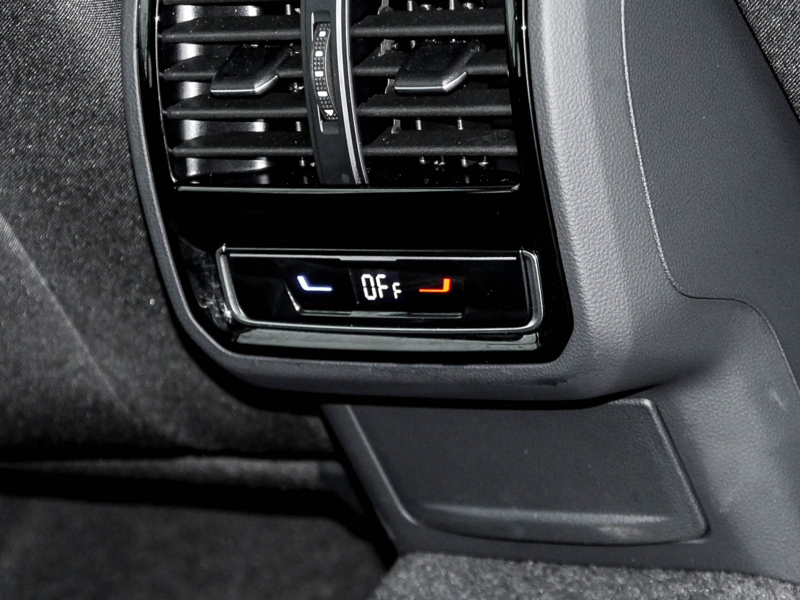 Volkswagen Passat Variant 1.4 GTE AHK CAM ACC LM18 E-KLAPPE
