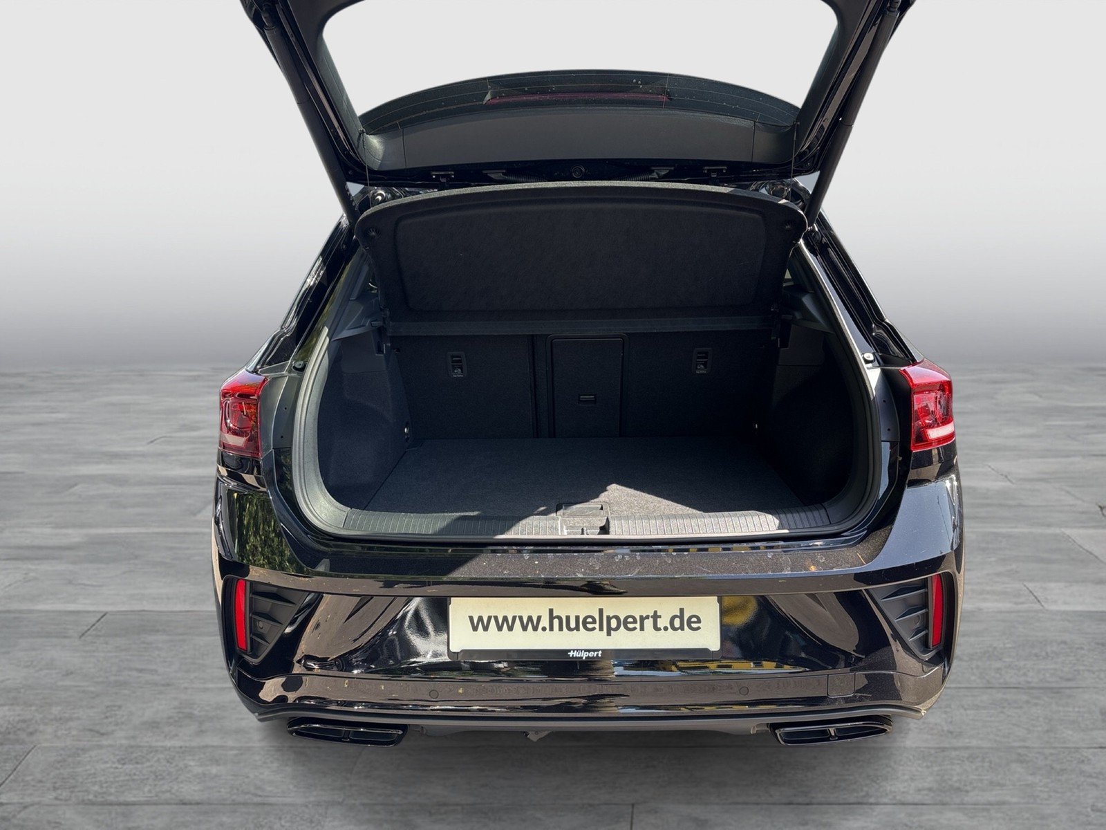 Volkswagen T-Roc 1.5 R-LINE BLACKSTYLE AHK CAM ACC LM19 NAVI