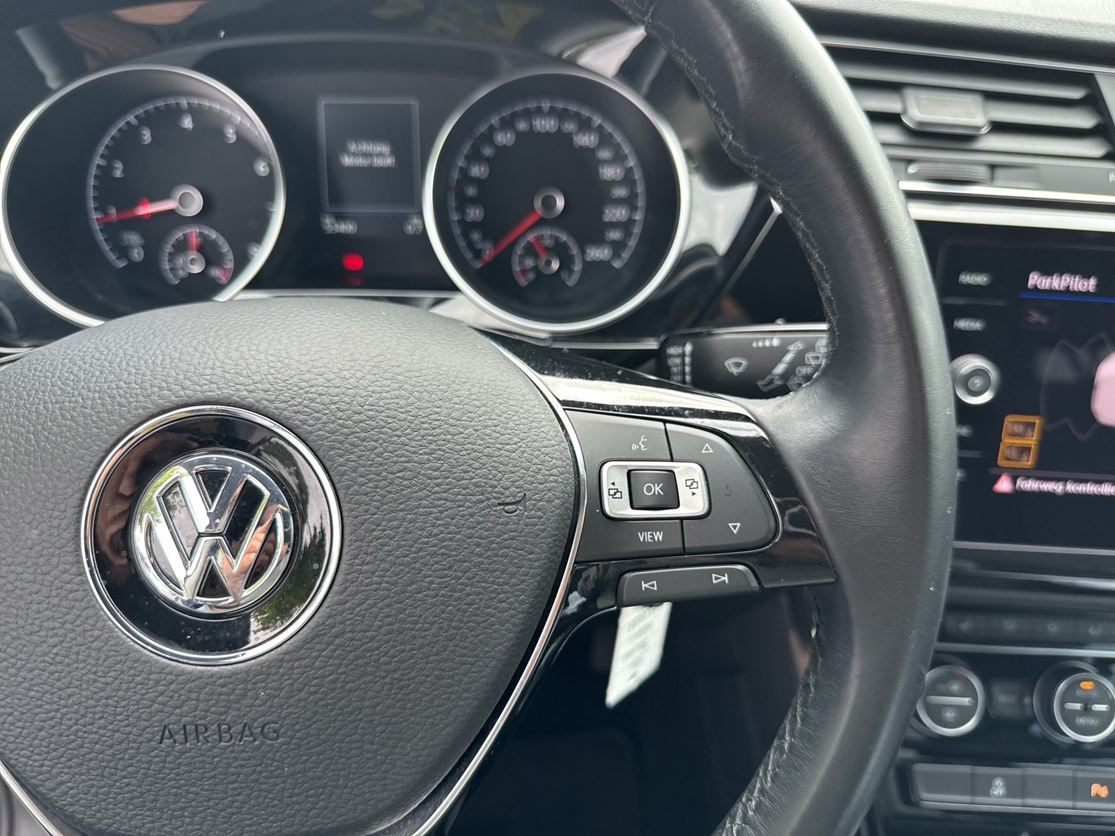 Volkswagen Touran 1.5 HIGHLINE KAMERA ACC ALU17" CARPLAY