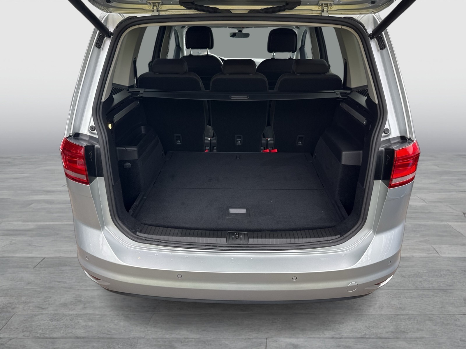 Volkswagen Touran 1.5 HIGHLINE KAMERA ACC ALU17" CARPLAY