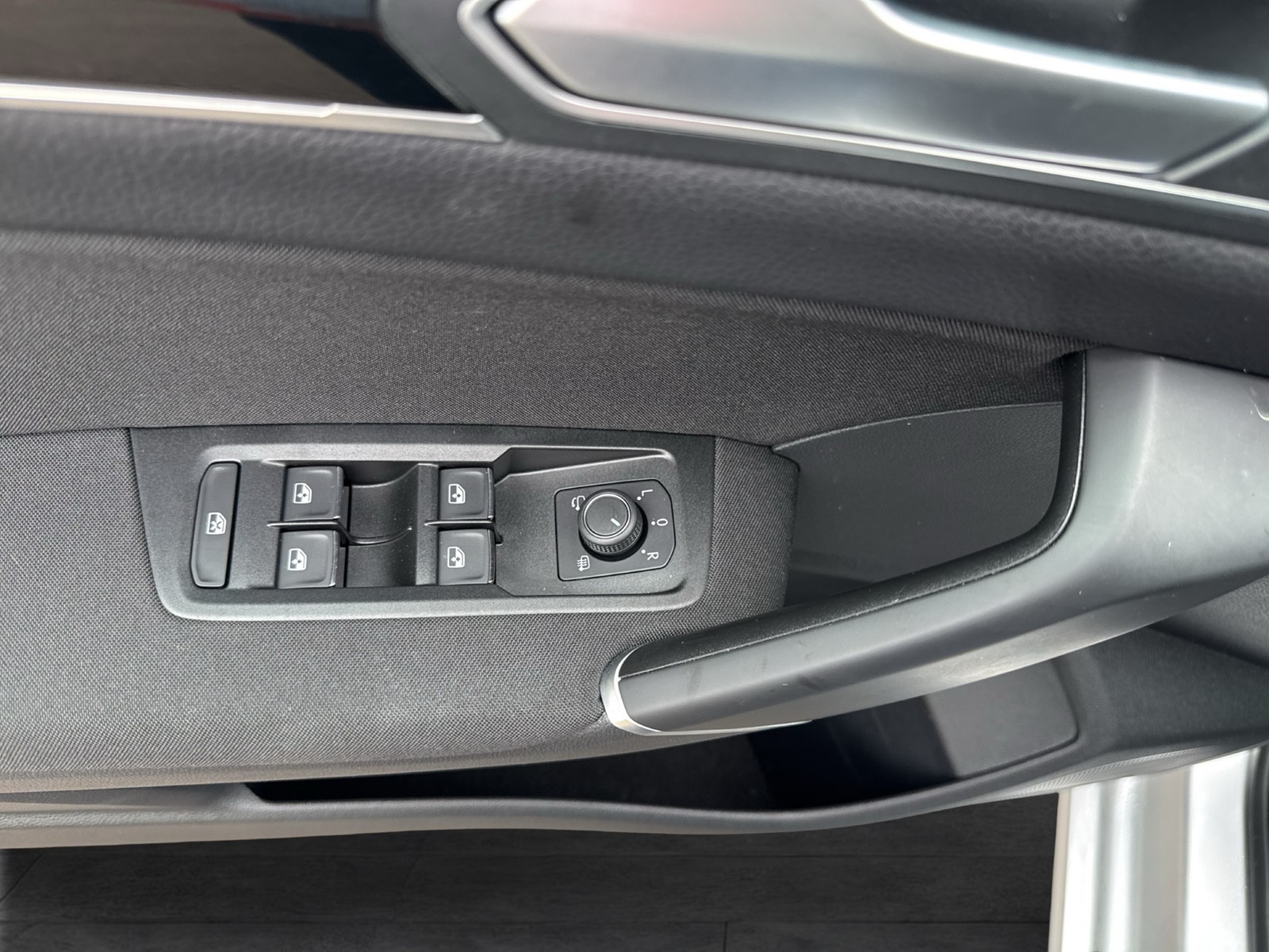 Volkswagen Touran 1.5 HIGHLINE KAMERA ACC ALU17" CARPLAY