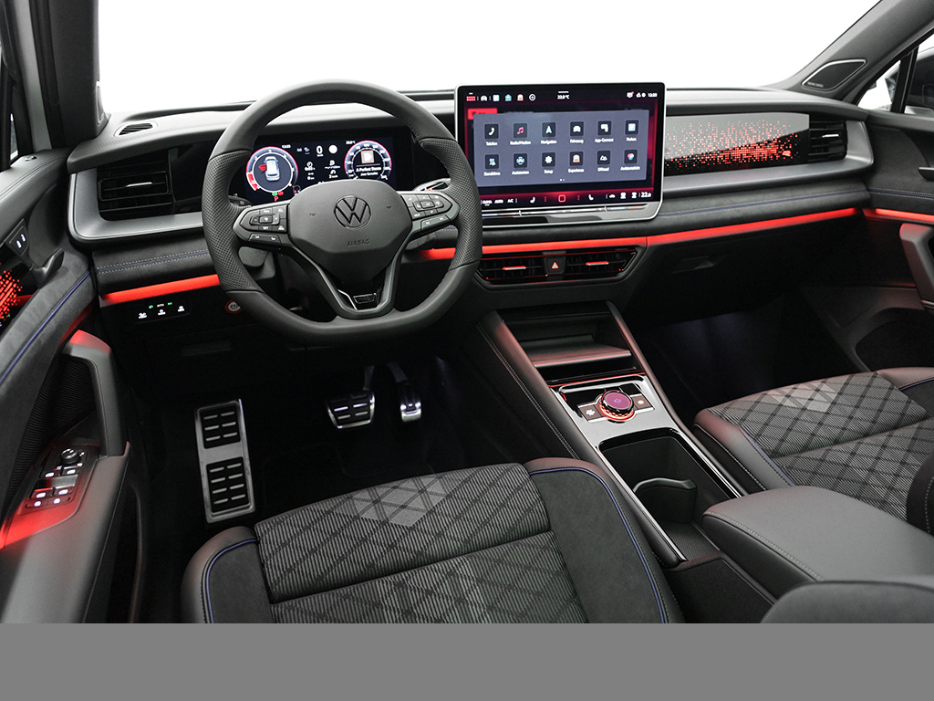 Volkswagen Tayron 2.0 R-LINE 4MOTION DSG PANO AHK STANDHZG