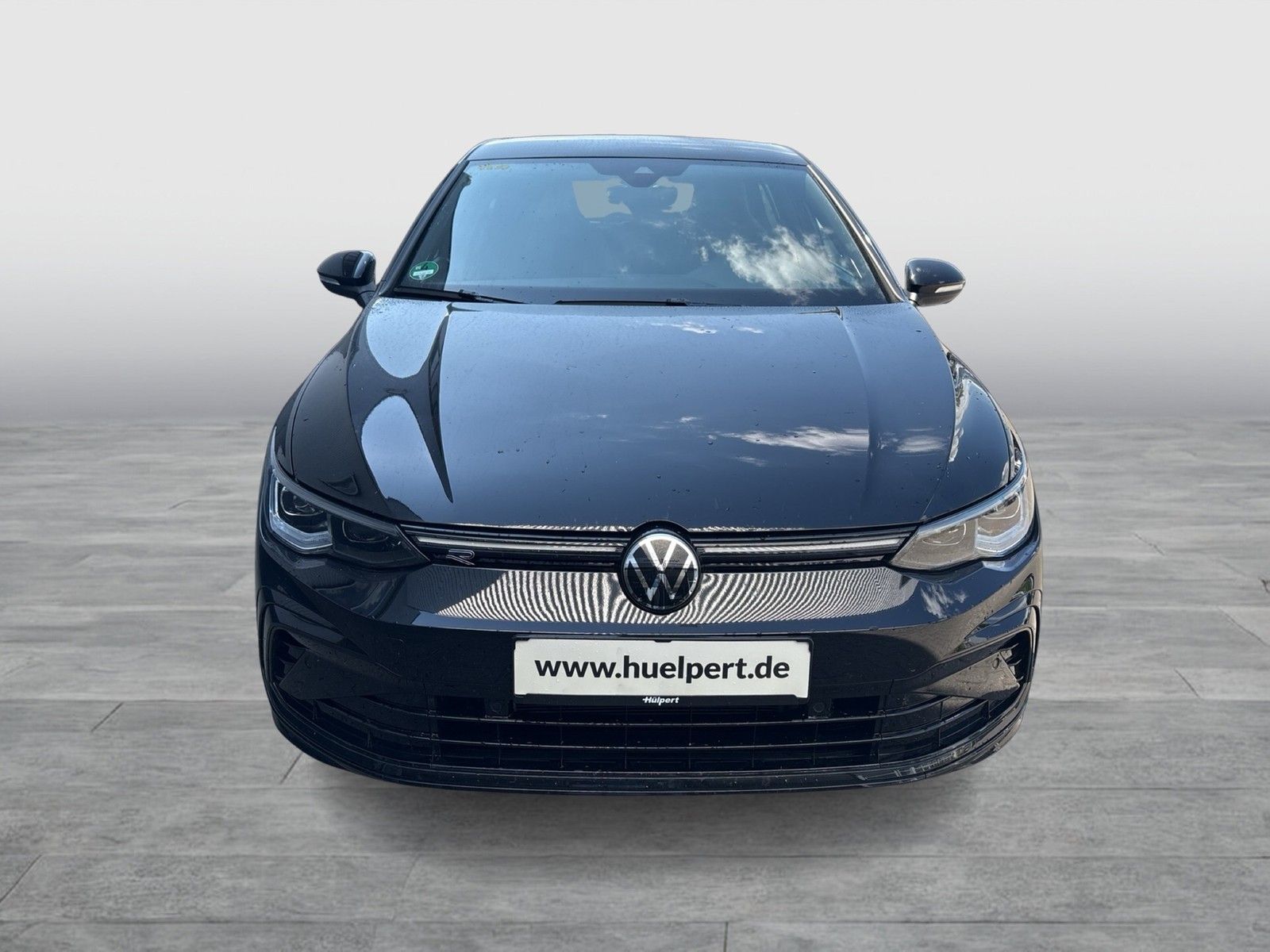 Volkswagen Golf VIII 1.5eTSI R-LINE BLACKSTYLE AHK CAM LM18