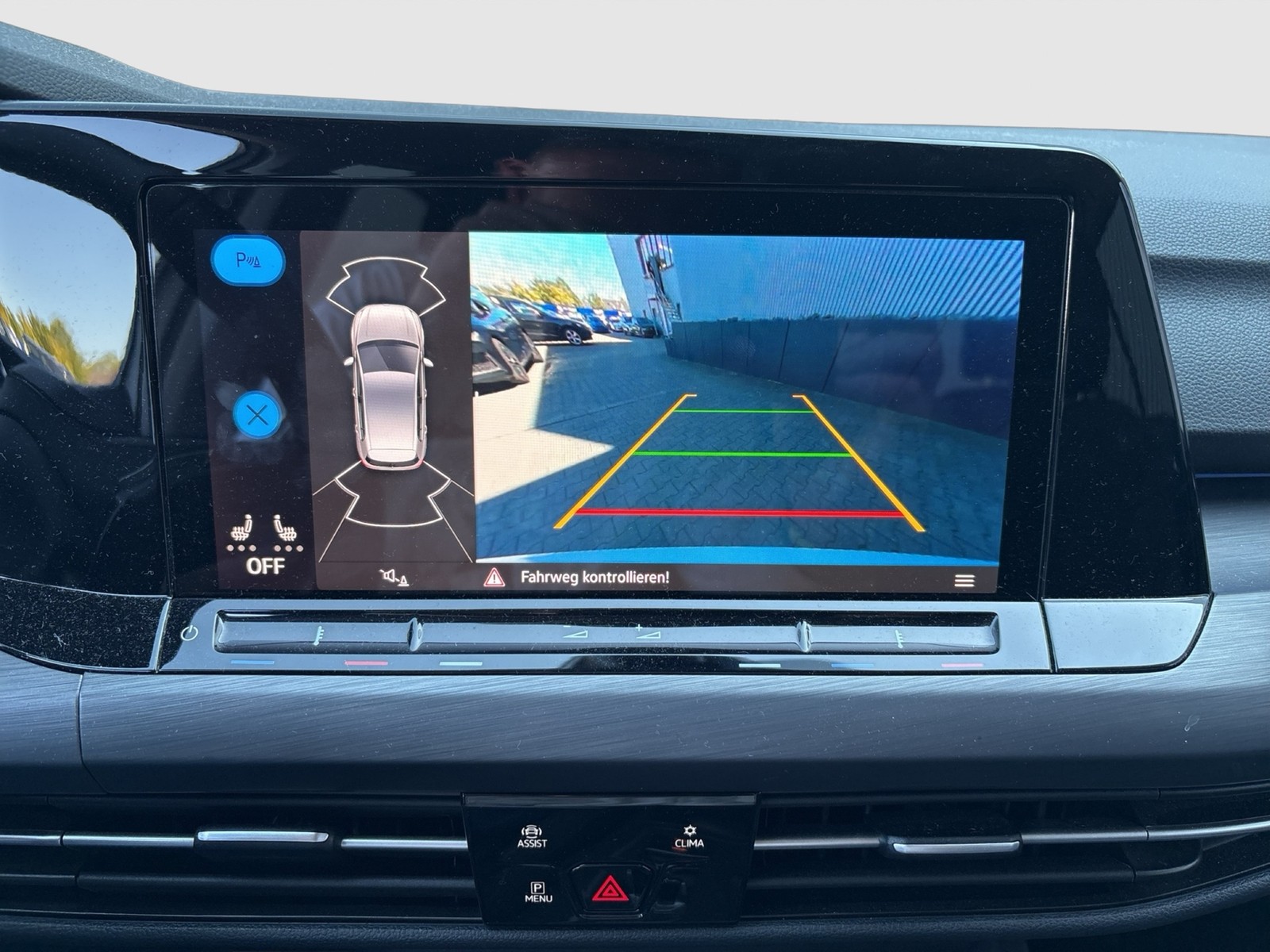 Volkswagen Golf VIII 2.0 STYLE CAM ACC LM17 NAVI LED+