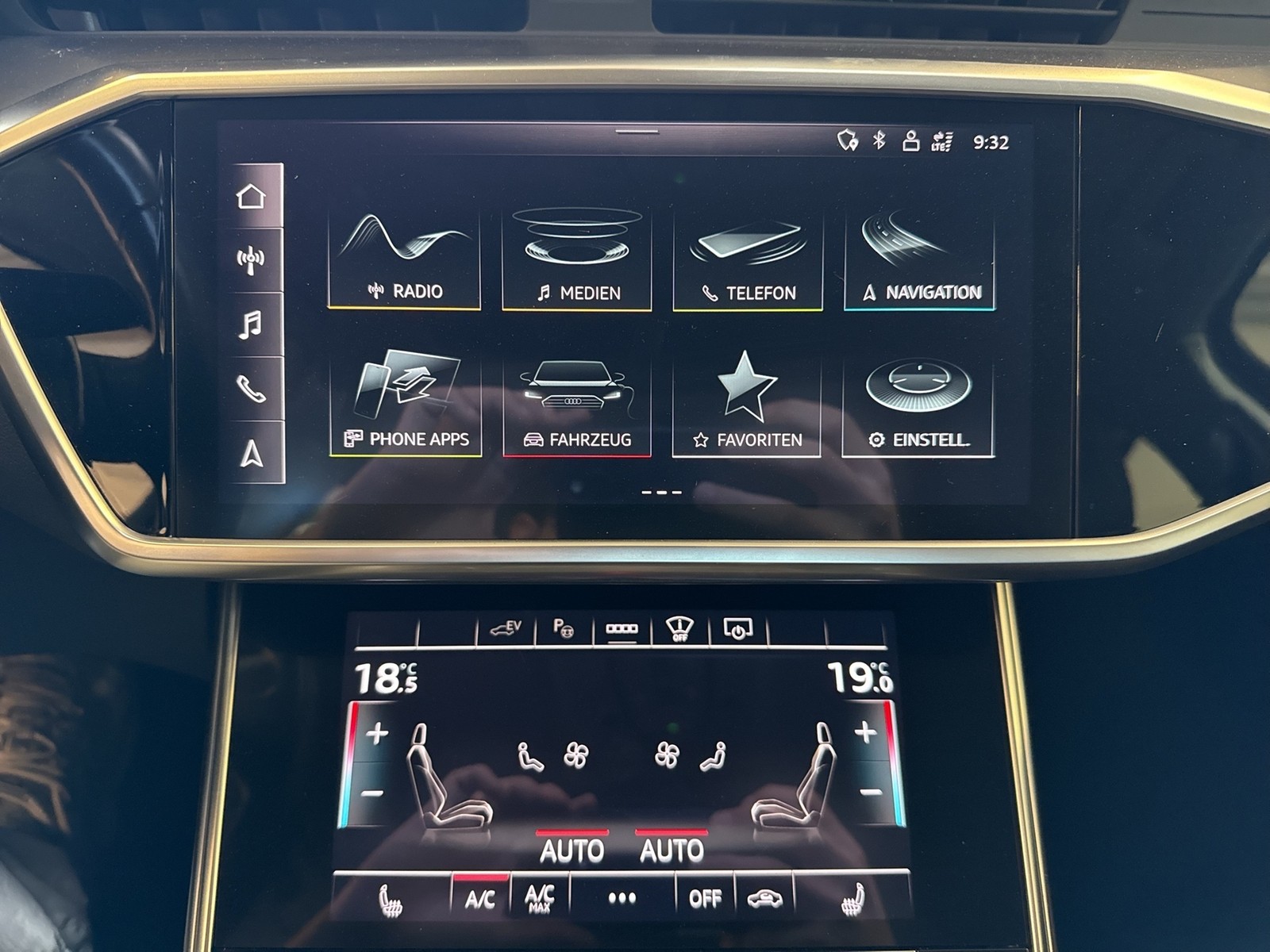 Audi A6 Avant 50 HYBRID Qu. PANO AHK KAMERA ACC