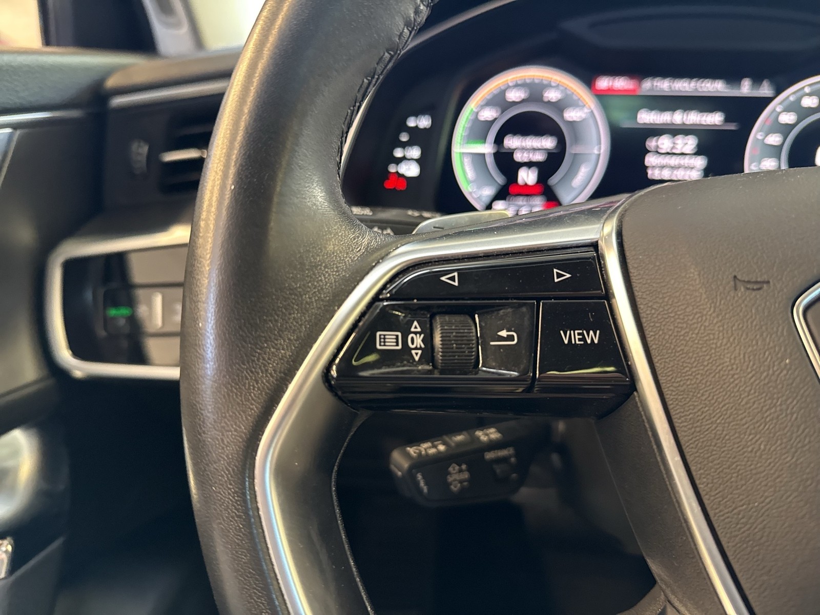 Audi A6 Avant 50 HYBRID Qu. PANO AHK KAMERA ACC