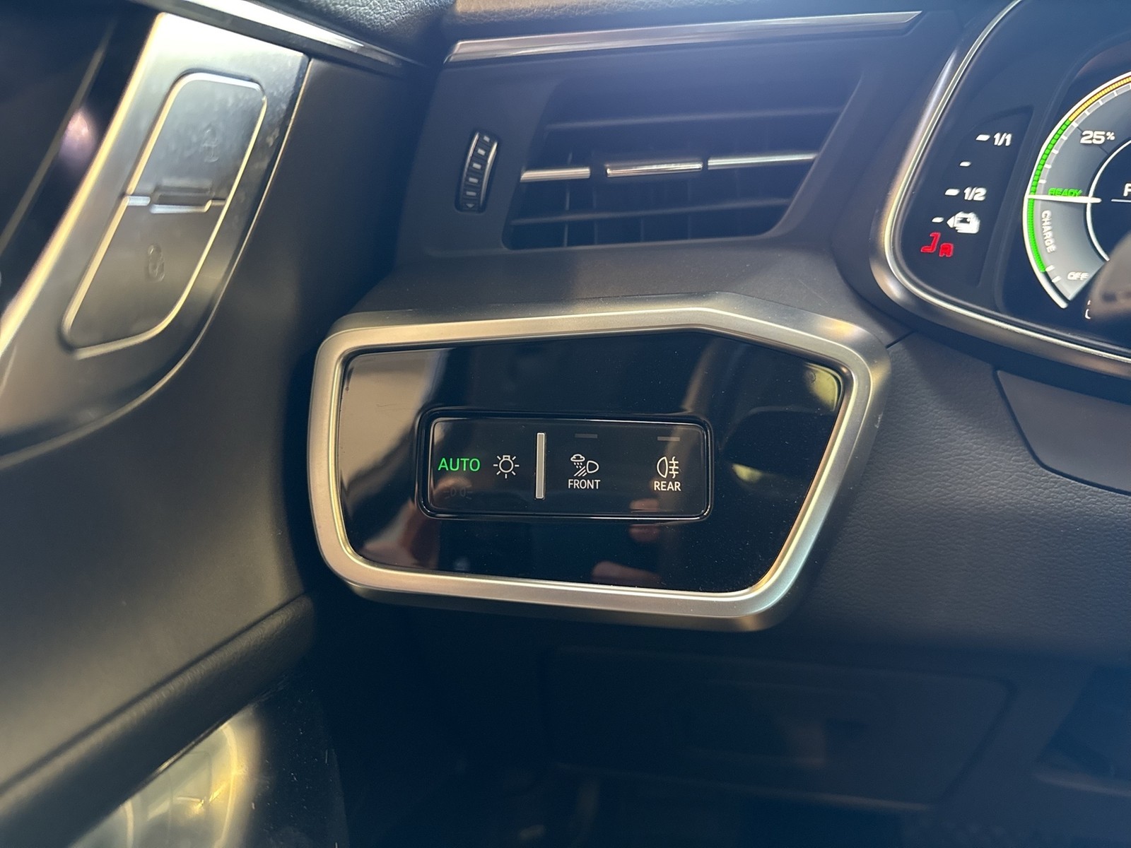 Audi A6 Avant 50 HYBRID Qu. PANO AHK KAMERA ACC