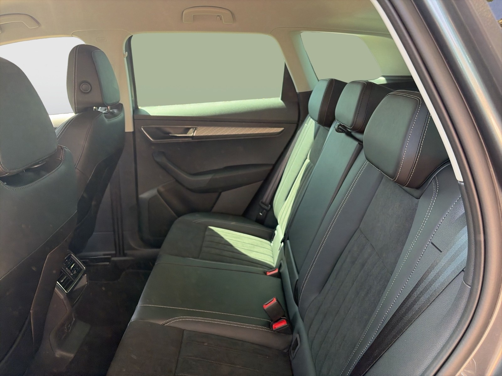 Skoda Karoq 1.5 TOUR AHK CAM ACC MATRIX E-KLAPPE NAVI