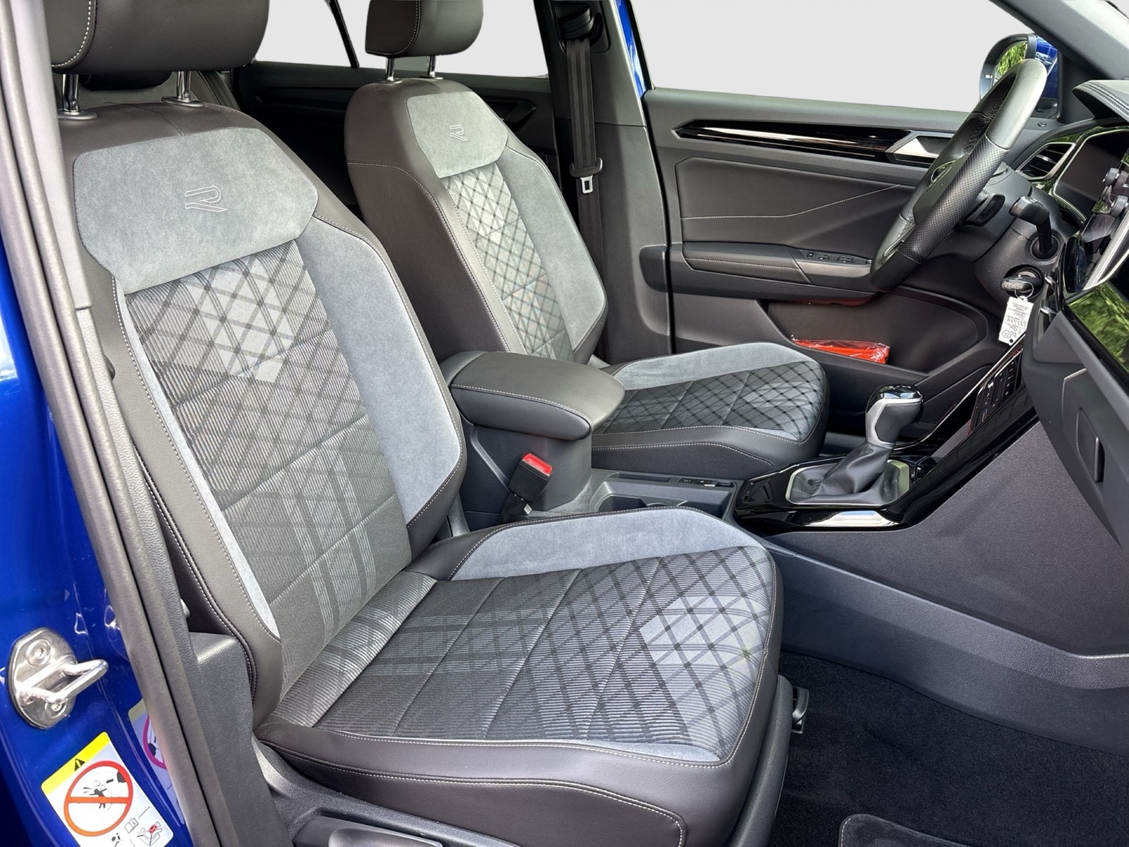 Volkswagen T-Roc 1.5 R-LINE AHK KAMERA ACC MATRIX NAVI