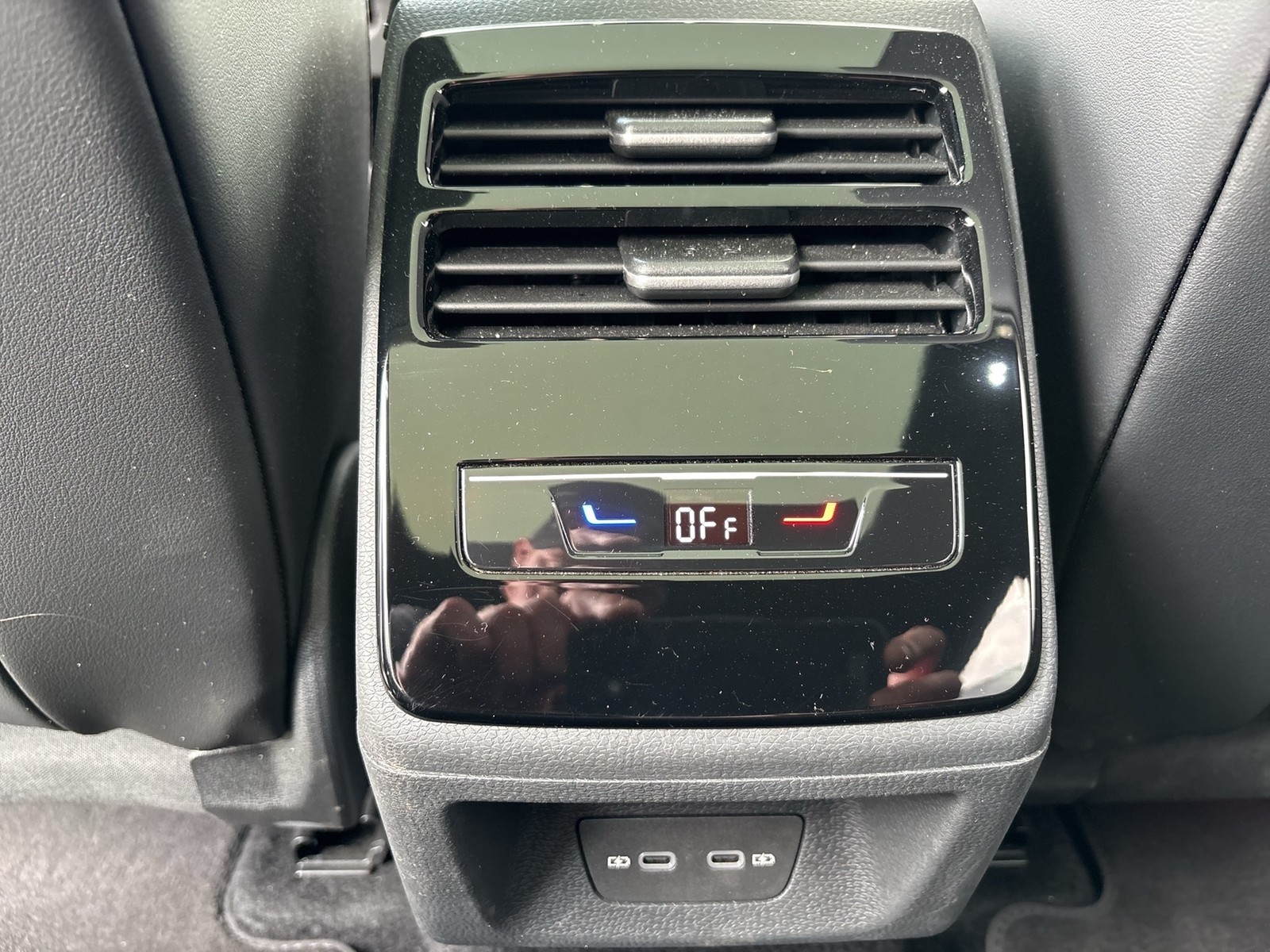 Volkswagen ID.7 Tourer GTX 4X4 WÄRMEPUMPE PANO AHK 360°CAM