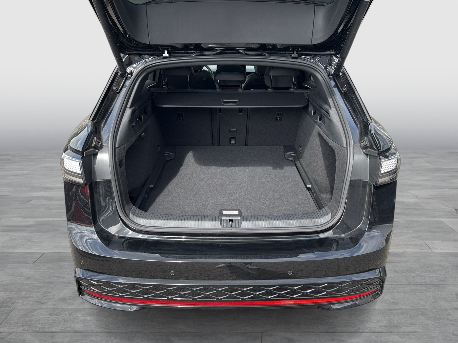 Volkswagen ID.7 Tourer GTX 4X4 WÄRMEPUMPE PANO AHK 360°CAM