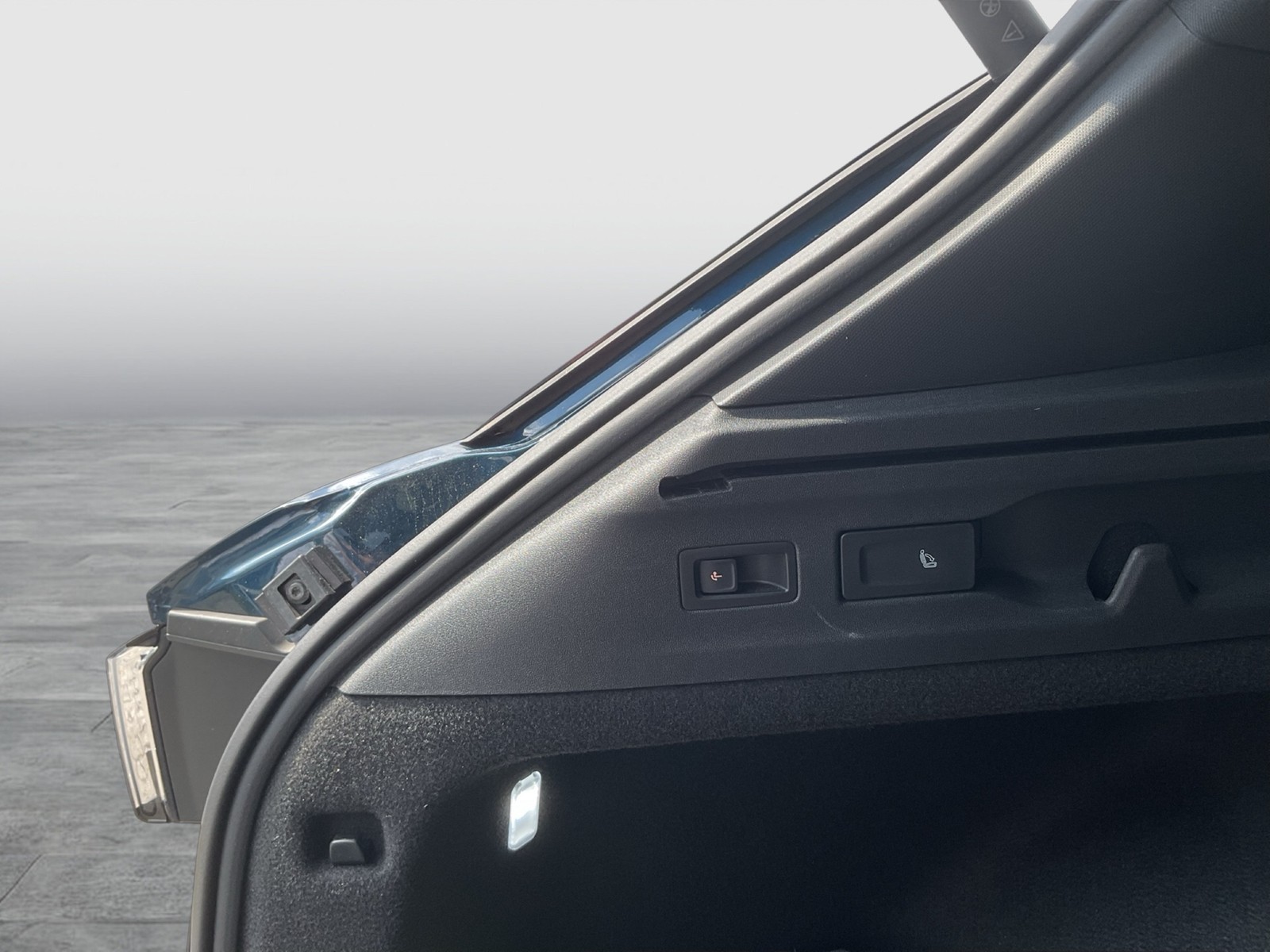 Volkswagen ID.7 Tourer GTX 4X4 WÄRMEPUMPE PANO AHK 360°CAM