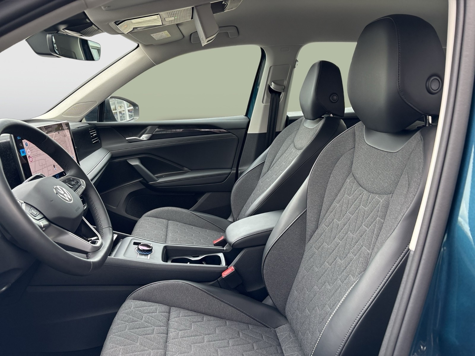 Volkswagen Tiguan 1.5 eTSI LIFE AHK CAM ACC NAVI CARPLAY
