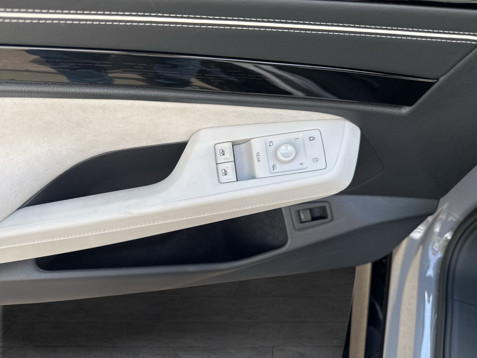 Volkswagen ID.7 PRO WÄRMEPUMPE HARMAN KARDON AHK 360CAM ACC