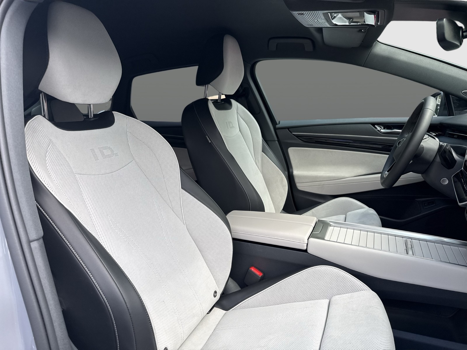 Volkswagen ID.7 PRO WÄRMEPUMPE HARMAN KARDON AHK 360CAM ACC